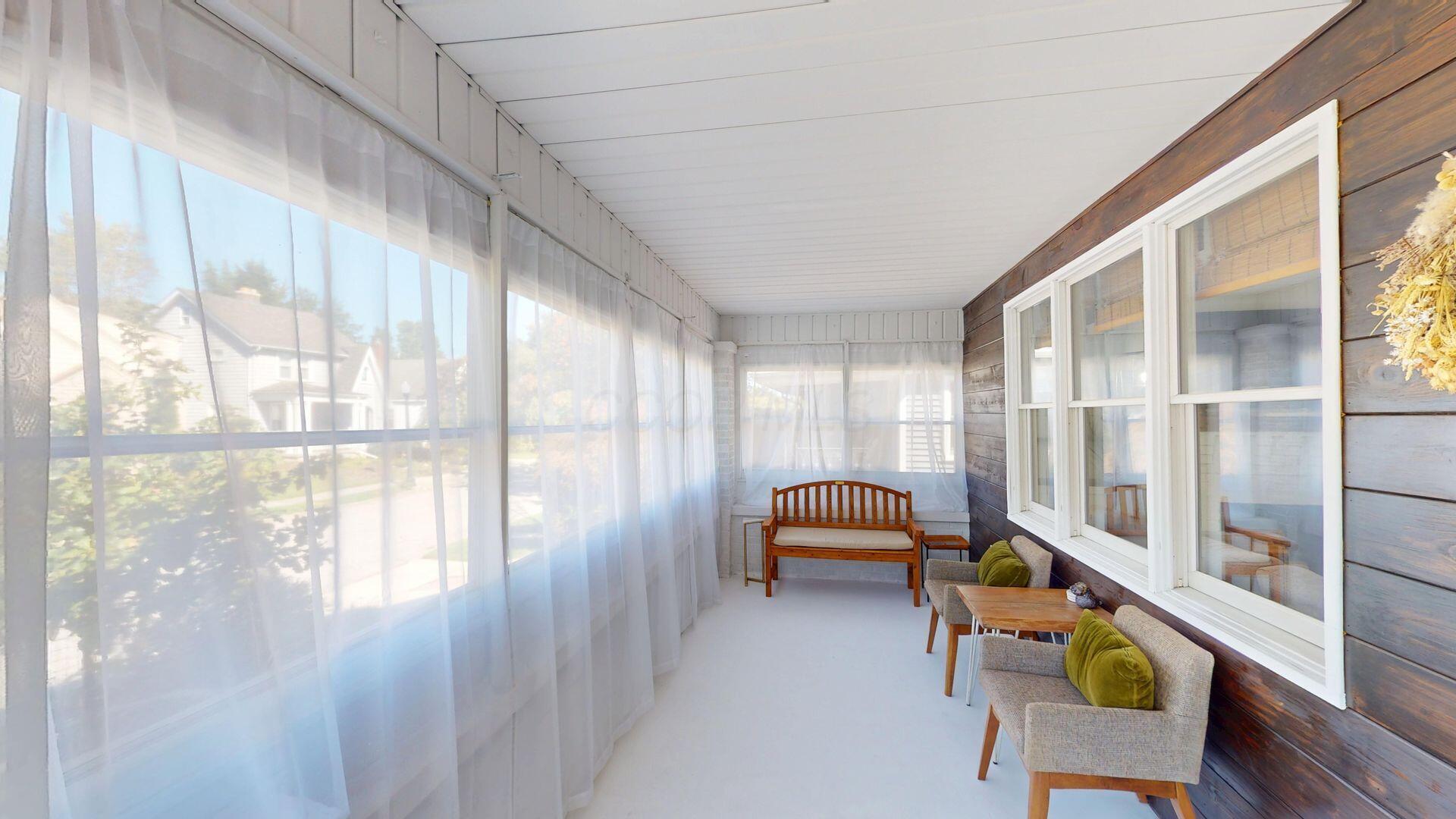 563 Melrose Avenue Property Photo 3