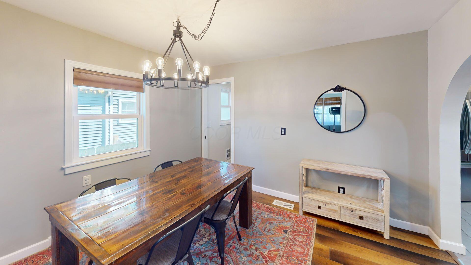 563 Melrose Avenue Property Photo 8