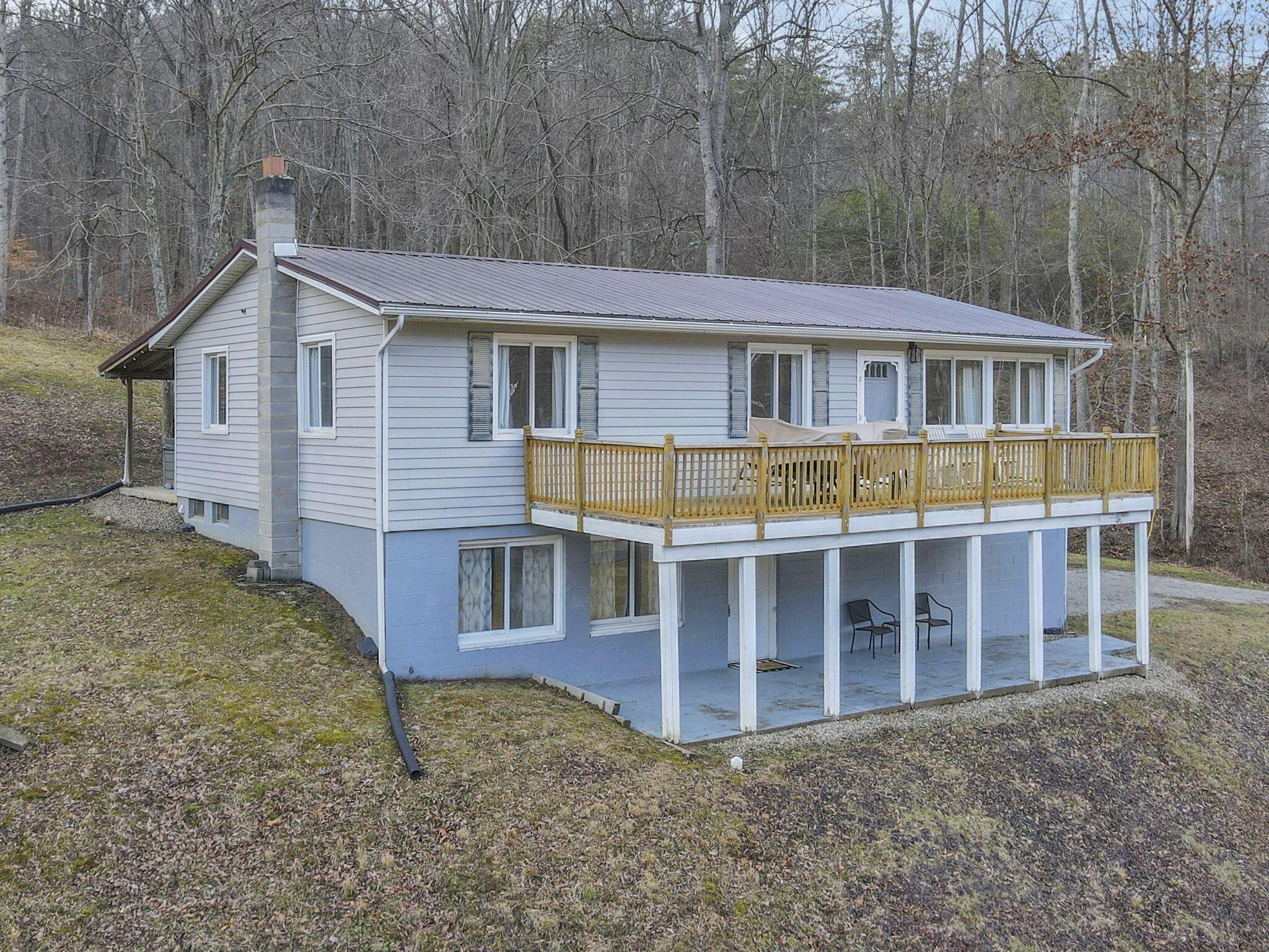 22913 Goose Creek Road Property Photo 2