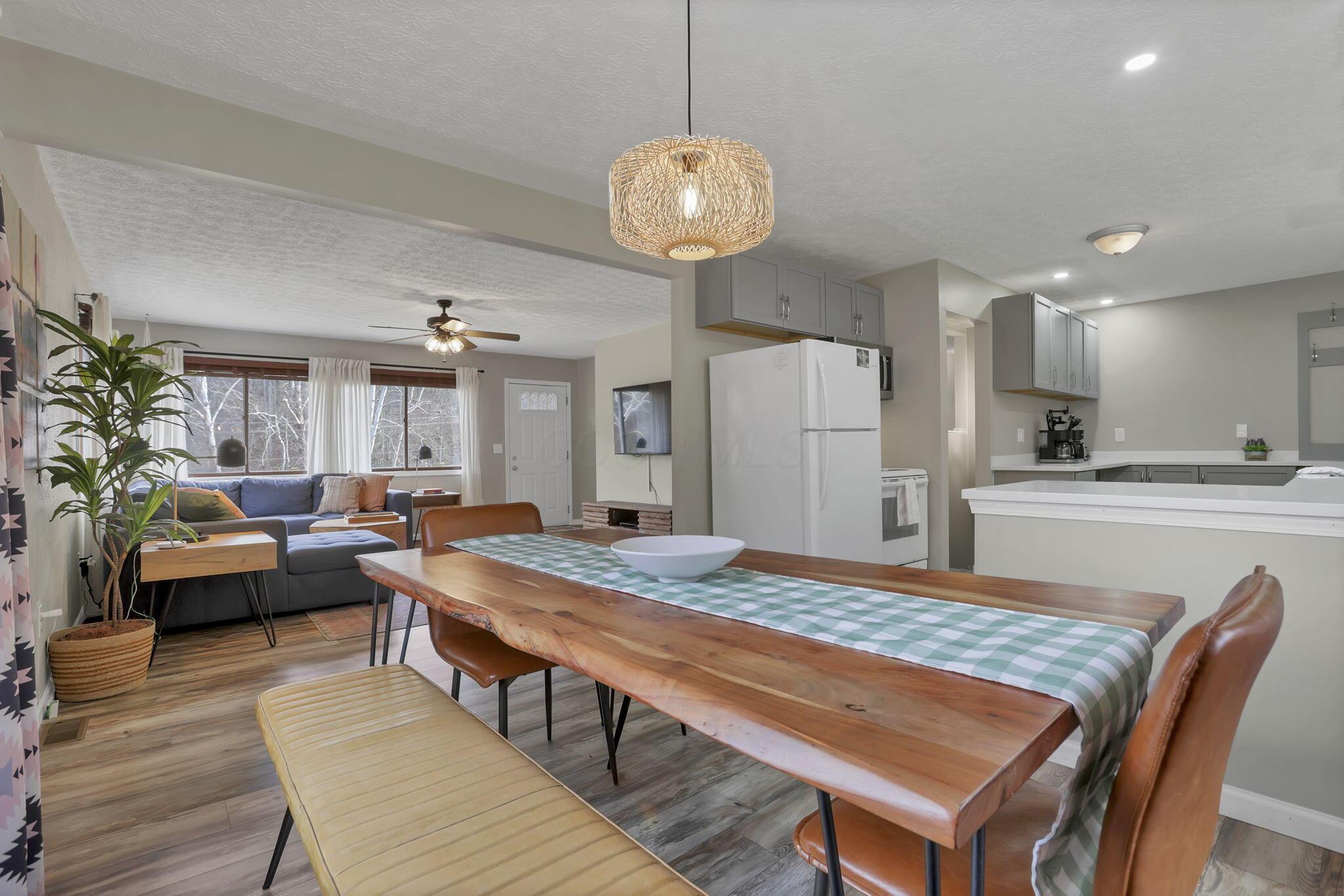 22913 Goose Creek Road Property Photo 6