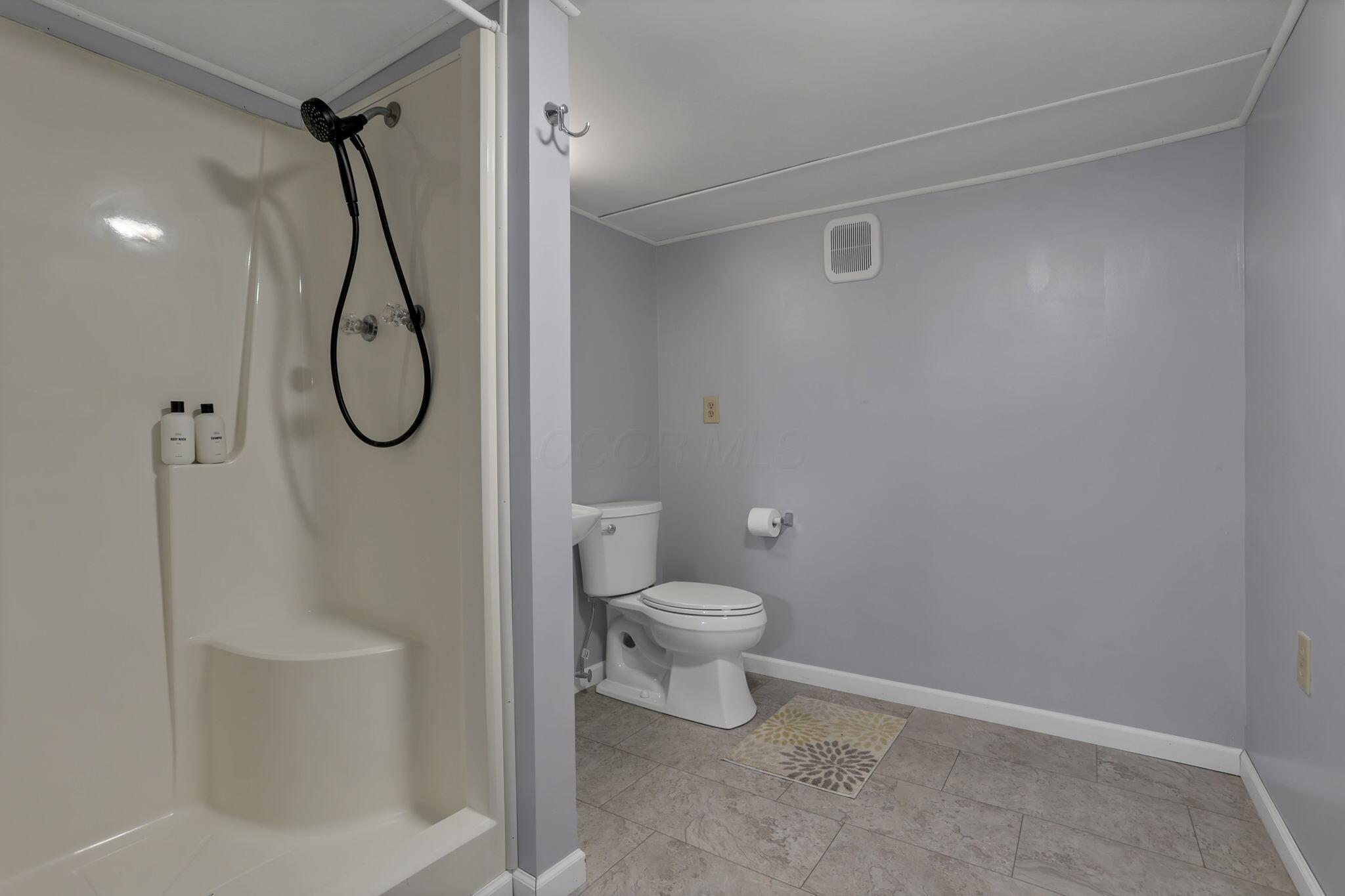 22913 Goose Creek Road Property Photo 11