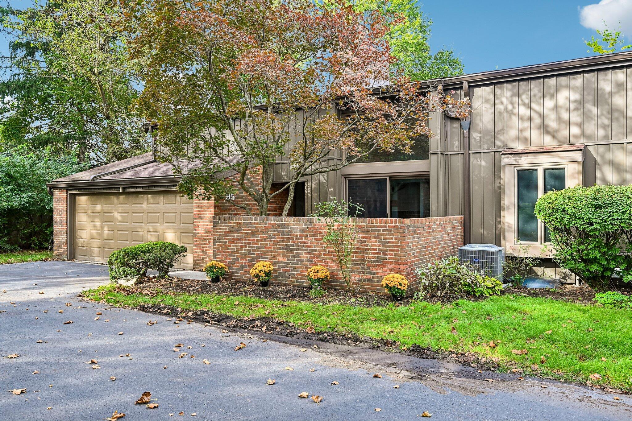 95 Glen Drive Property Photo 1