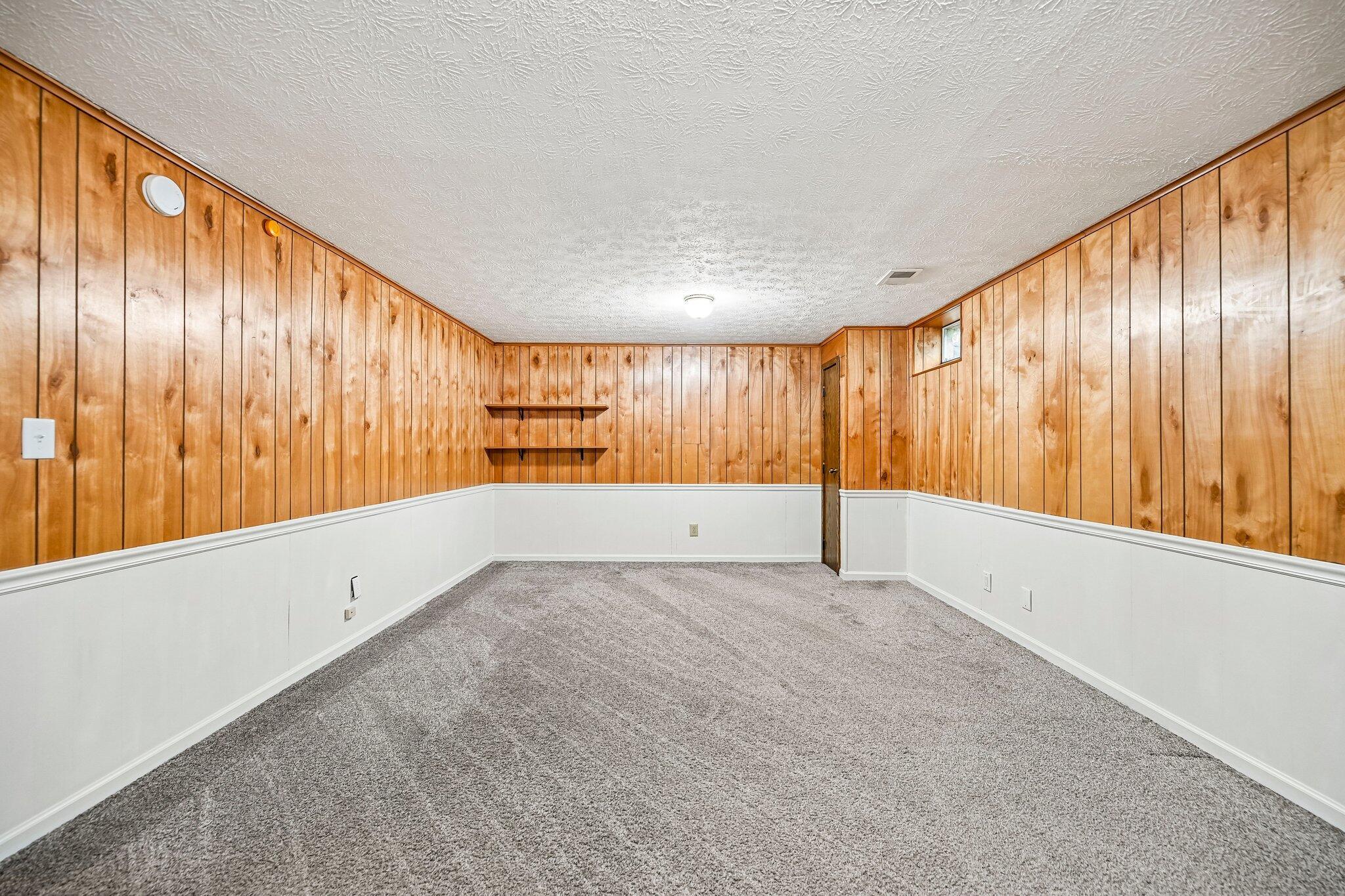 95 Glen Drive Property Photo 33