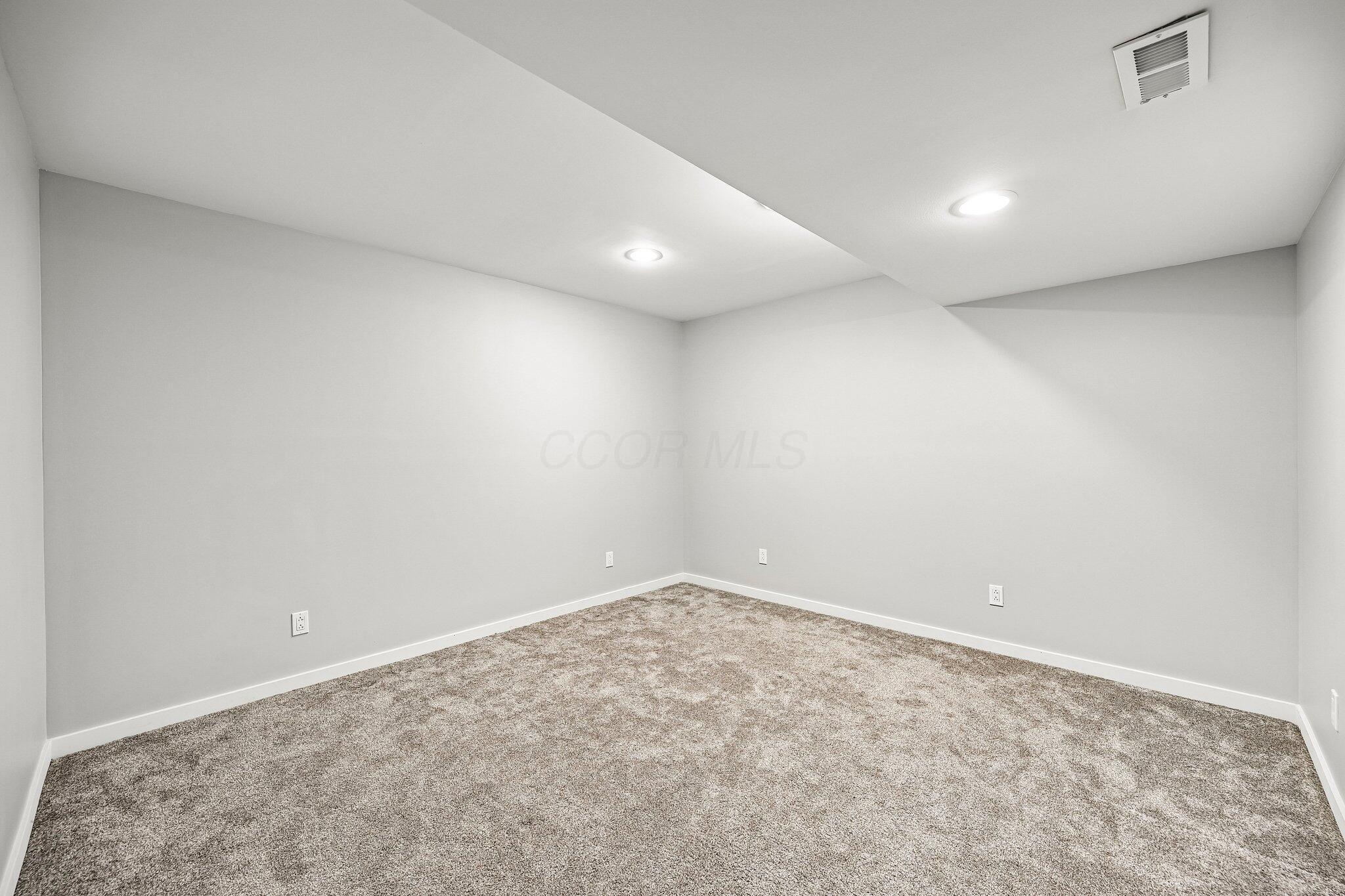 95 Glen Drive Property Photo 34