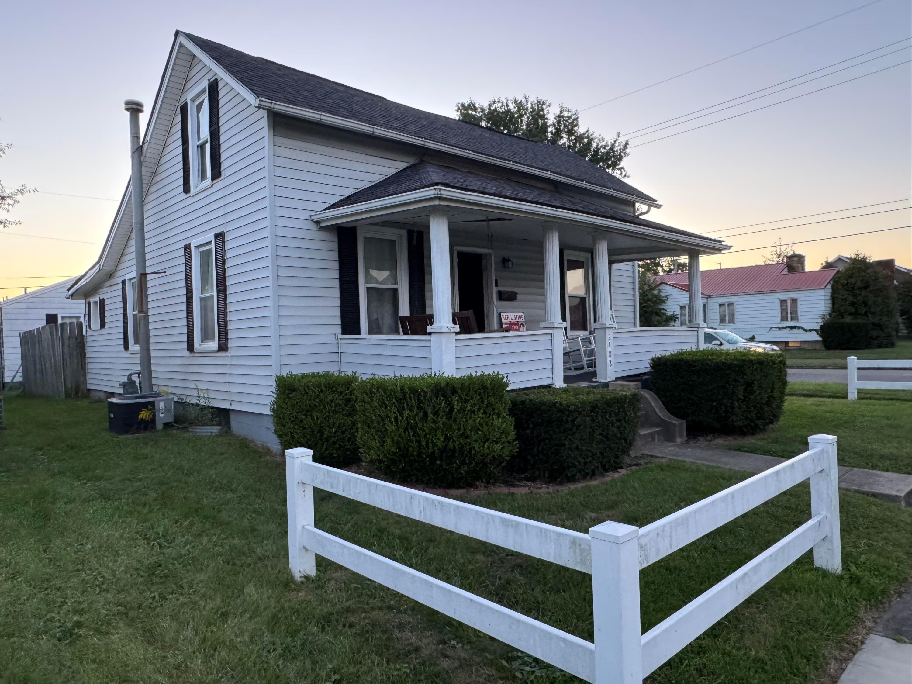 2402 S 9th Street Property Photo 2