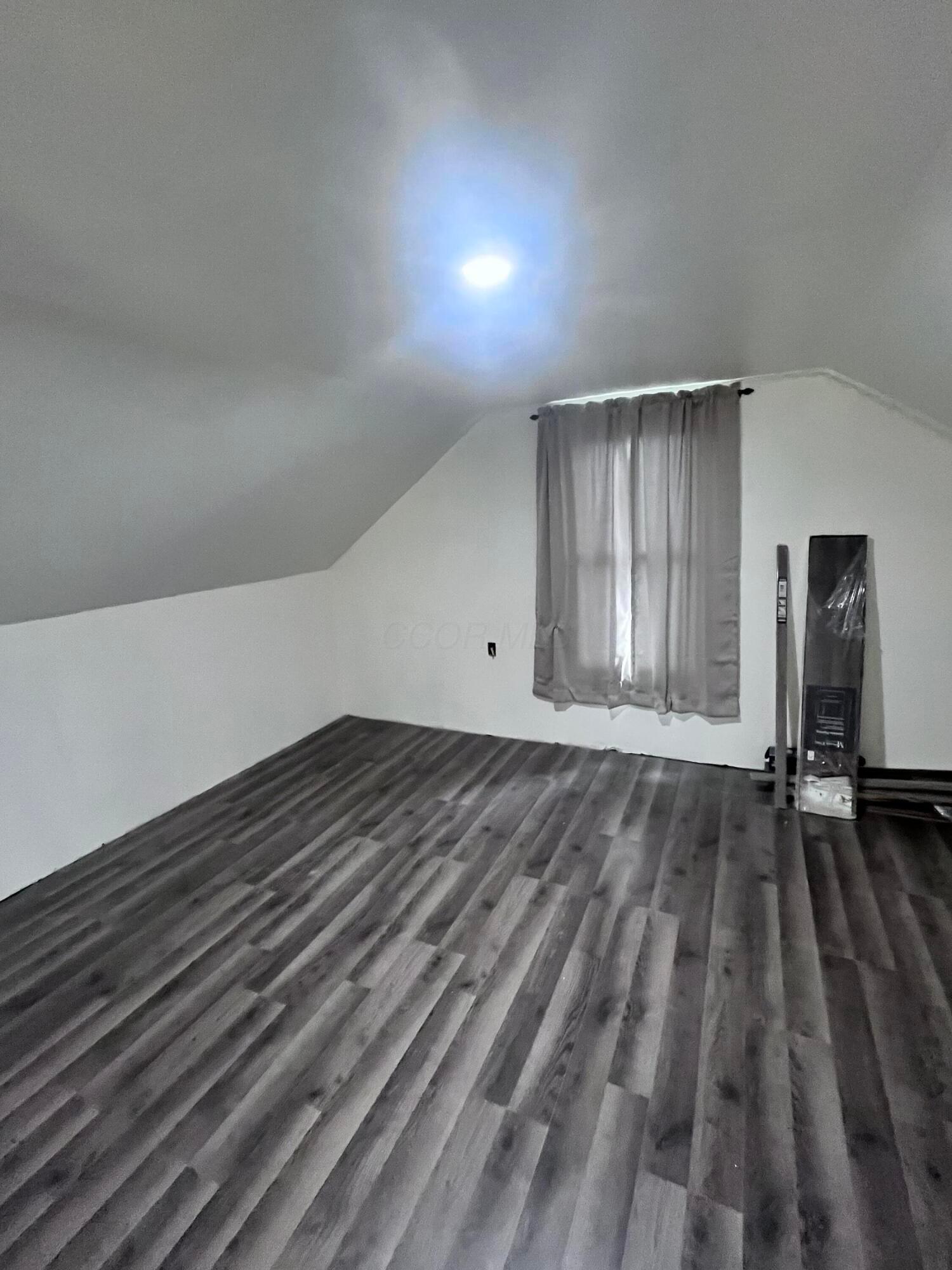 2402 S 9th Street Property Photo 4