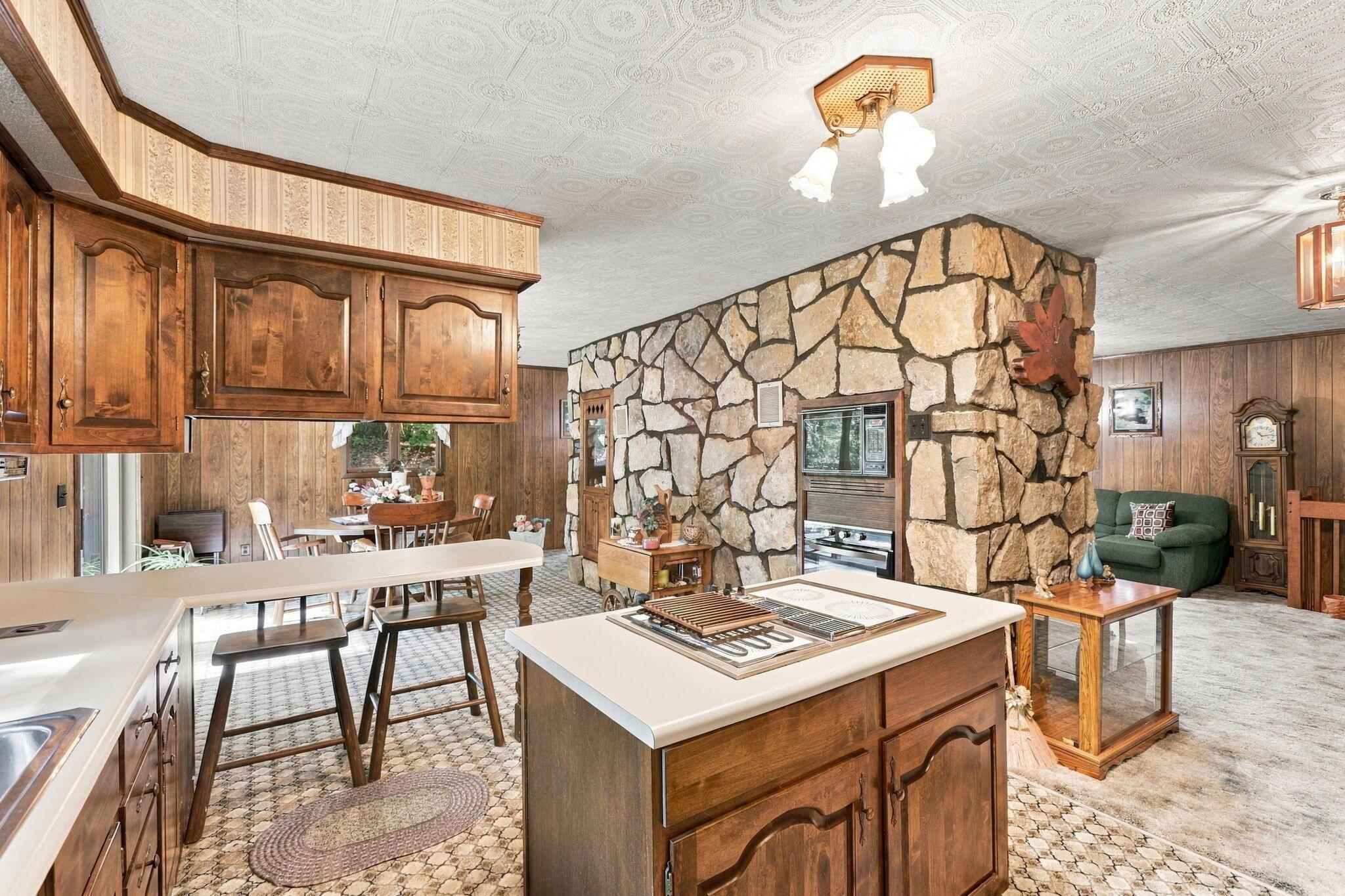 34199 Keller Road Property Photo 18