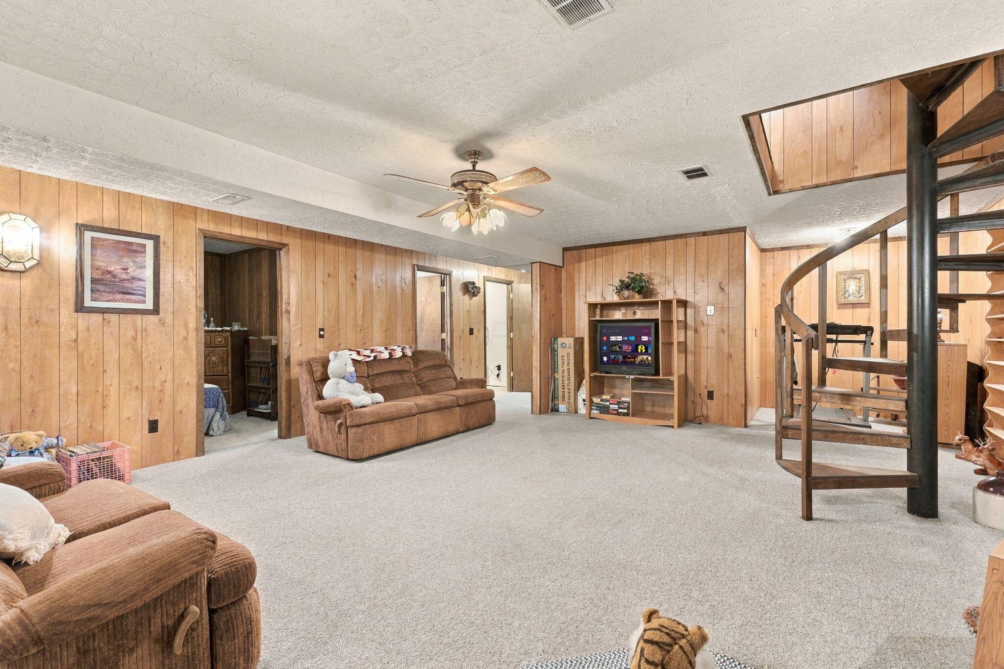 34199 Keller Road Property Photo 37