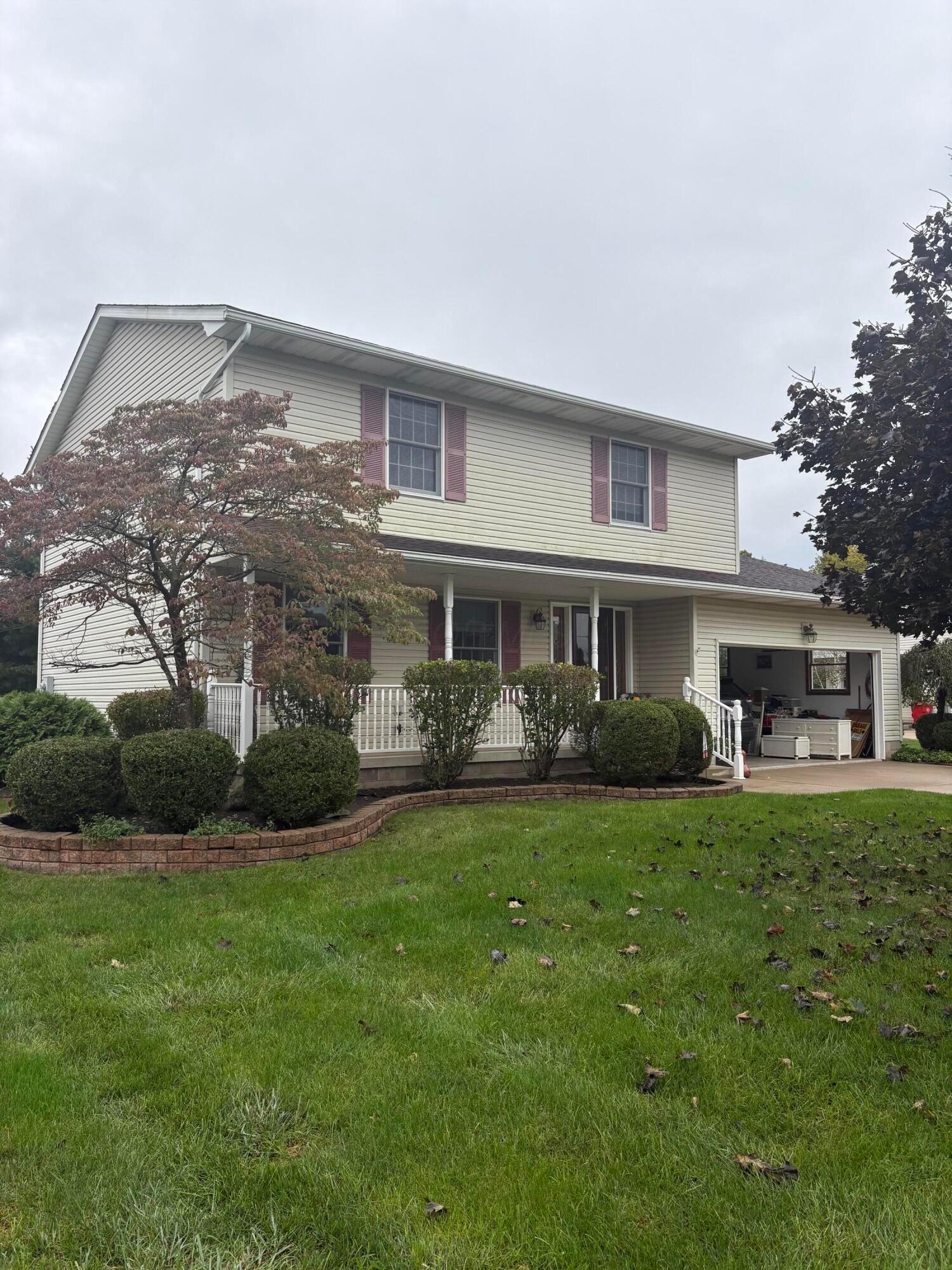 269 Thames Court Property Photo