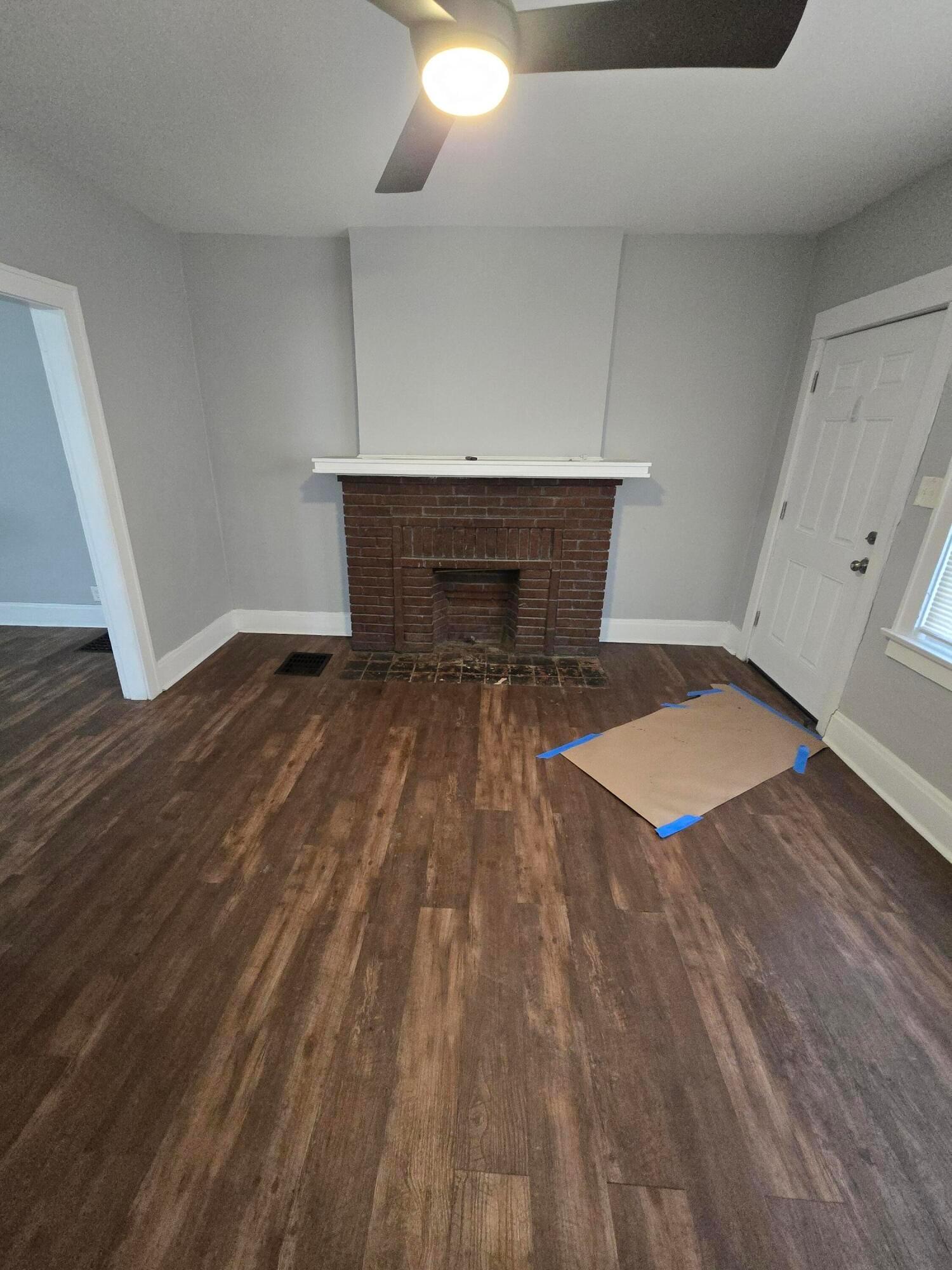2205-2207 Sullivant Avenue Property Photo 3