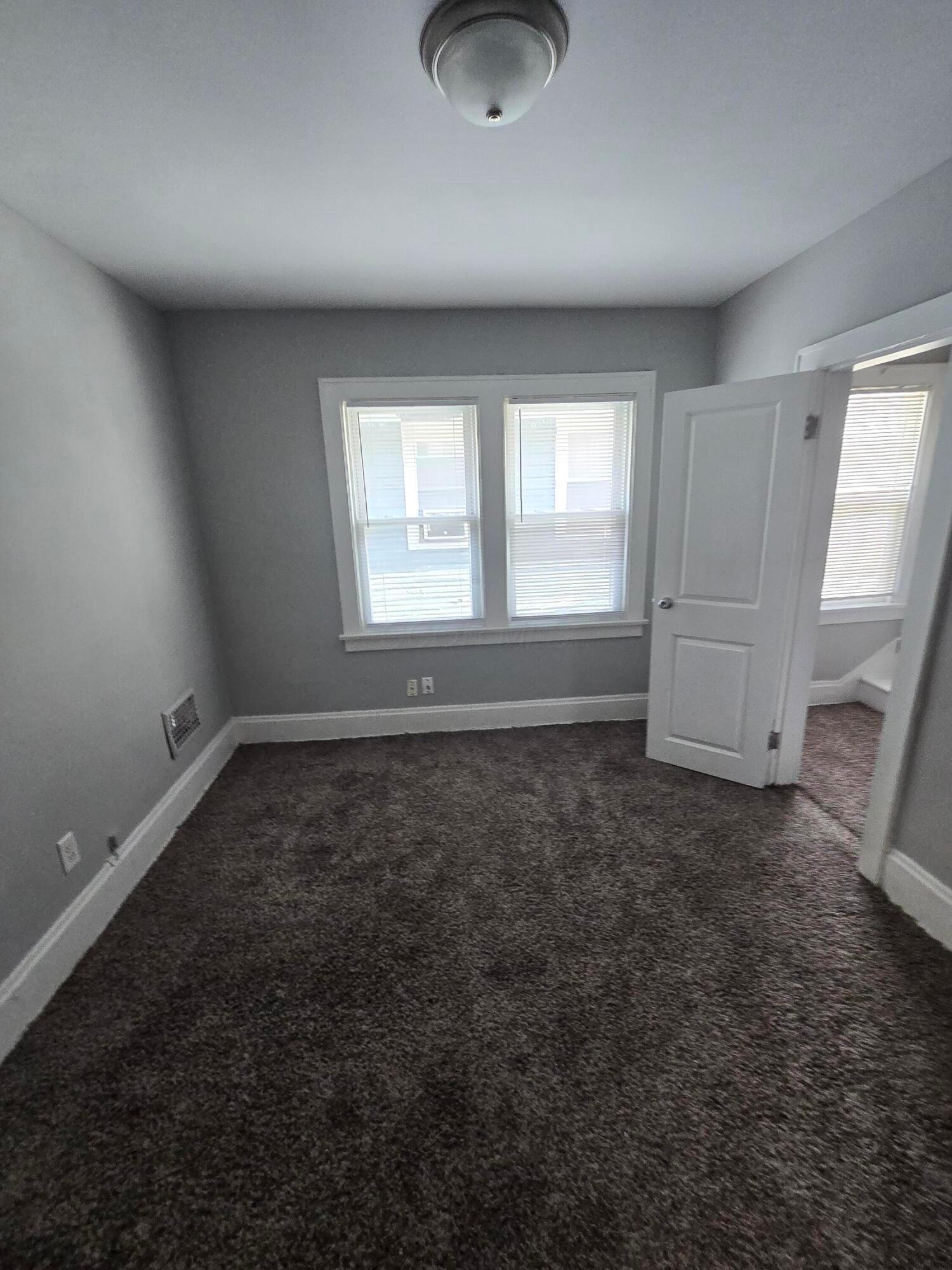 2205-2207 Sullivant Avenue Property Photo 9