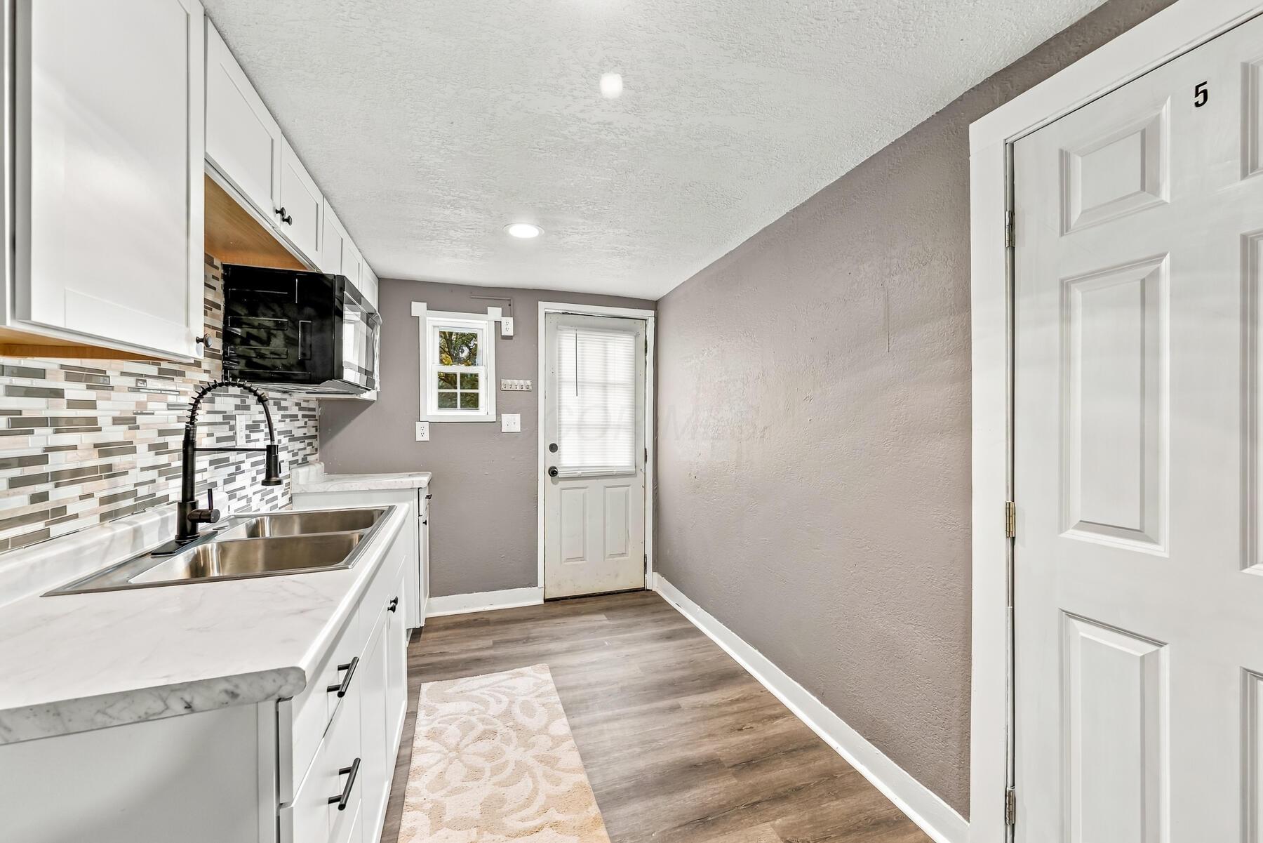 428 N State Street Property Photo 5