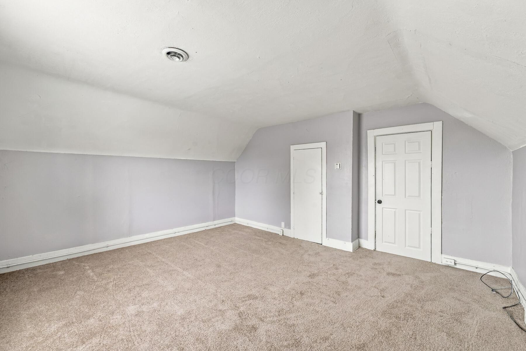 428 N State Street Property Photo 28