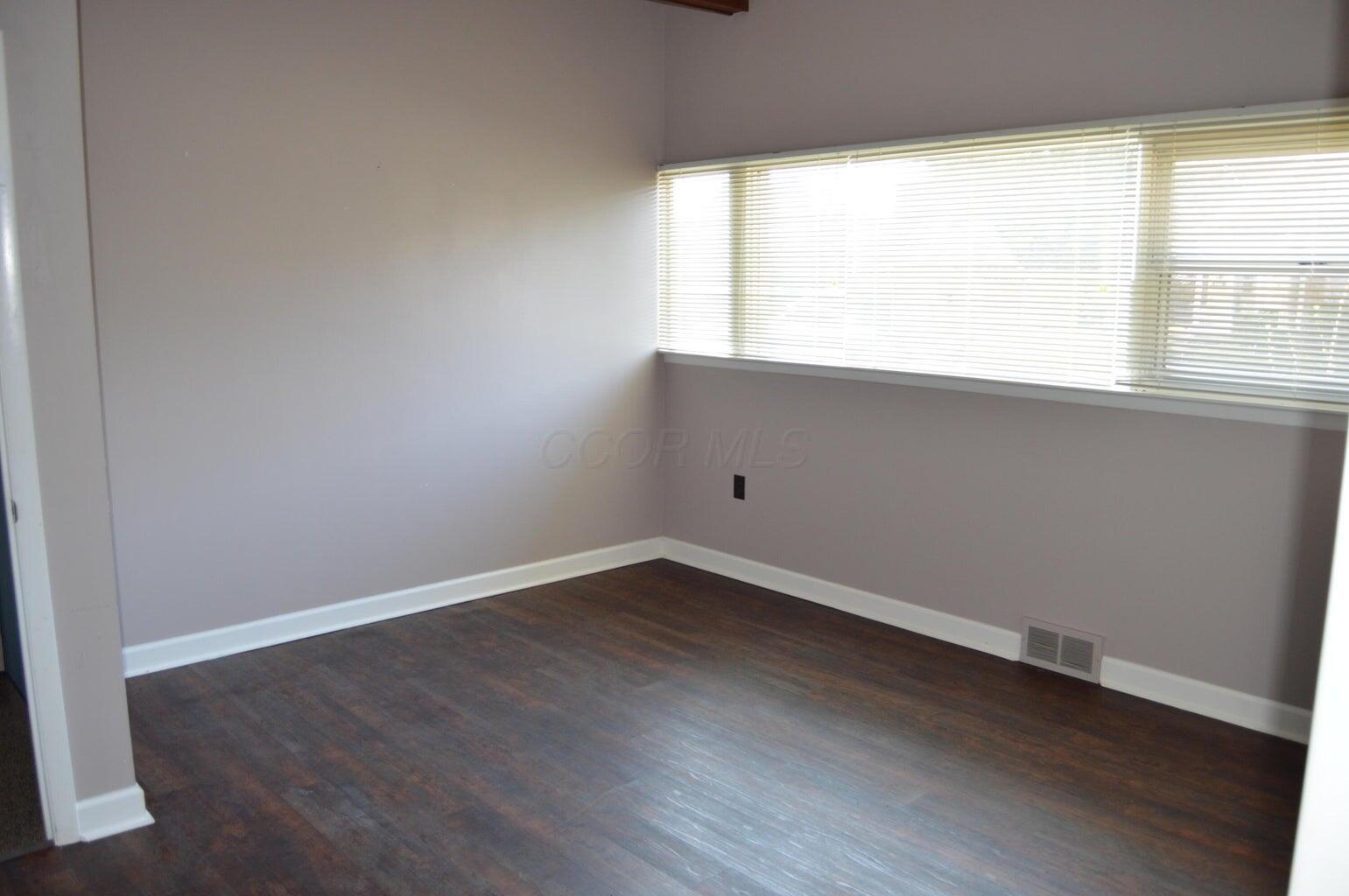 435 E Main Street Property Photo 5