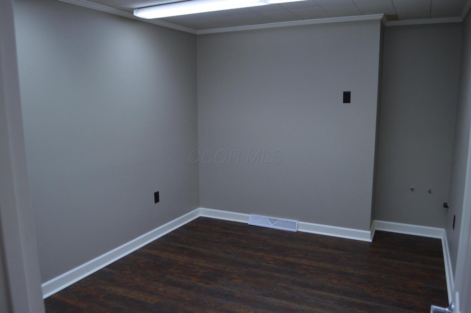 435 E Main Street Property Photo 11