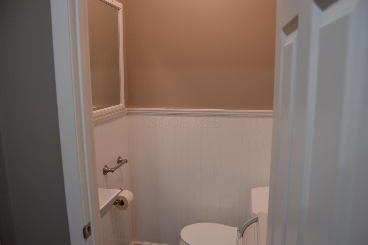 435 E Main Street Property Photo 14
