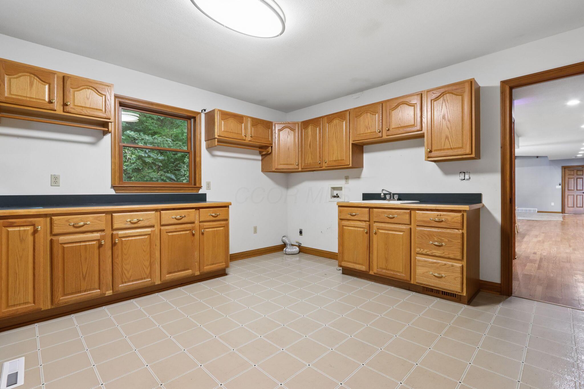 800 Briarhill Drive Property Photo 15