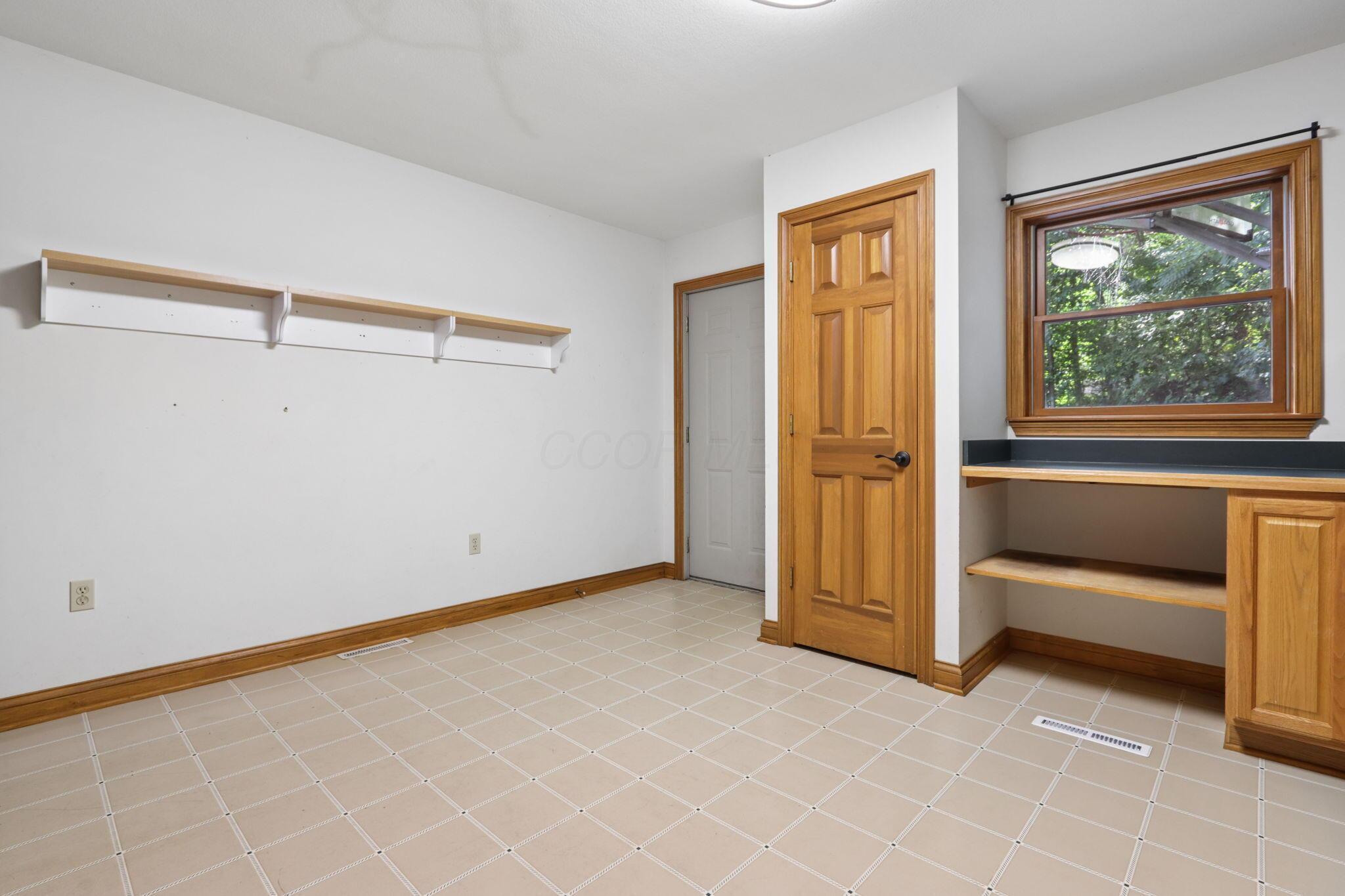 800 Briarhill Drive Property Photo 16