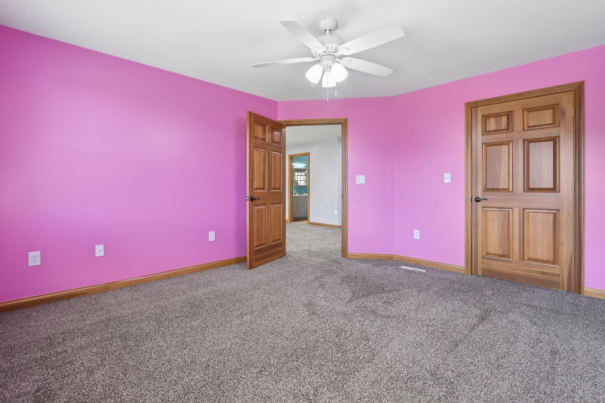 800 Briarhill Drive Property Photo 37