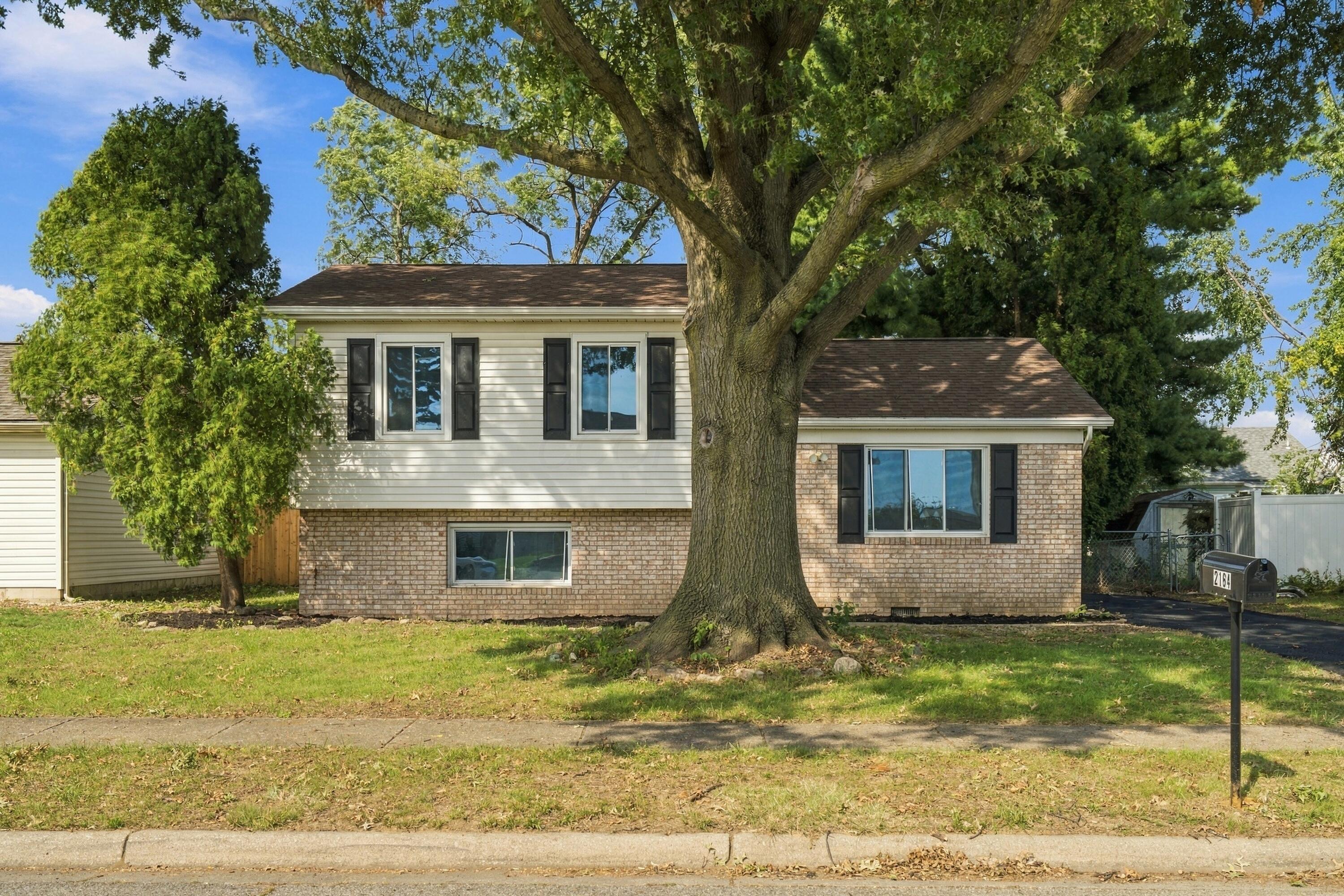 2164 Bridlewood Boulevard Property Photo 1