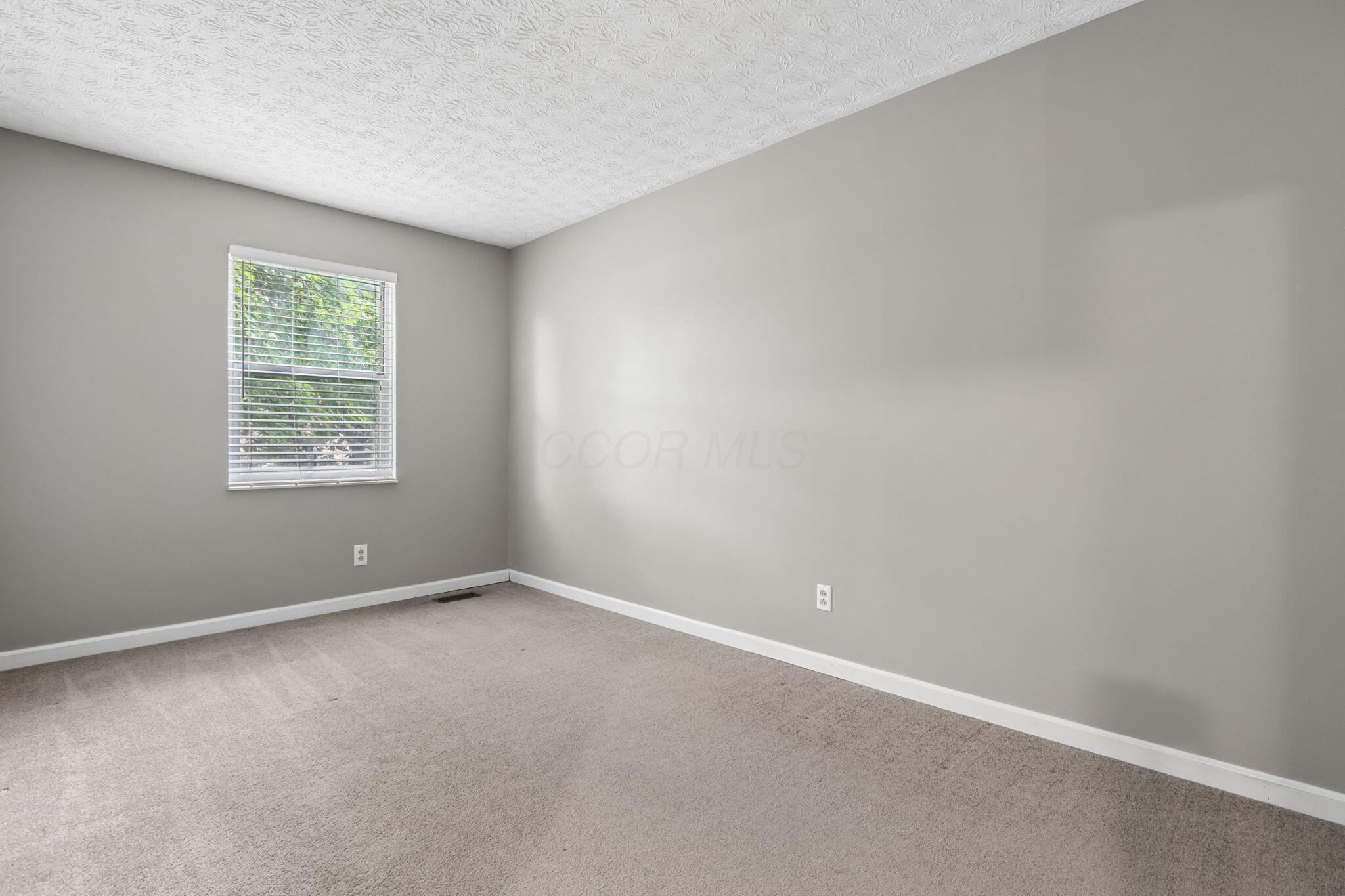 70 Ridgedale Court Property Photo 28