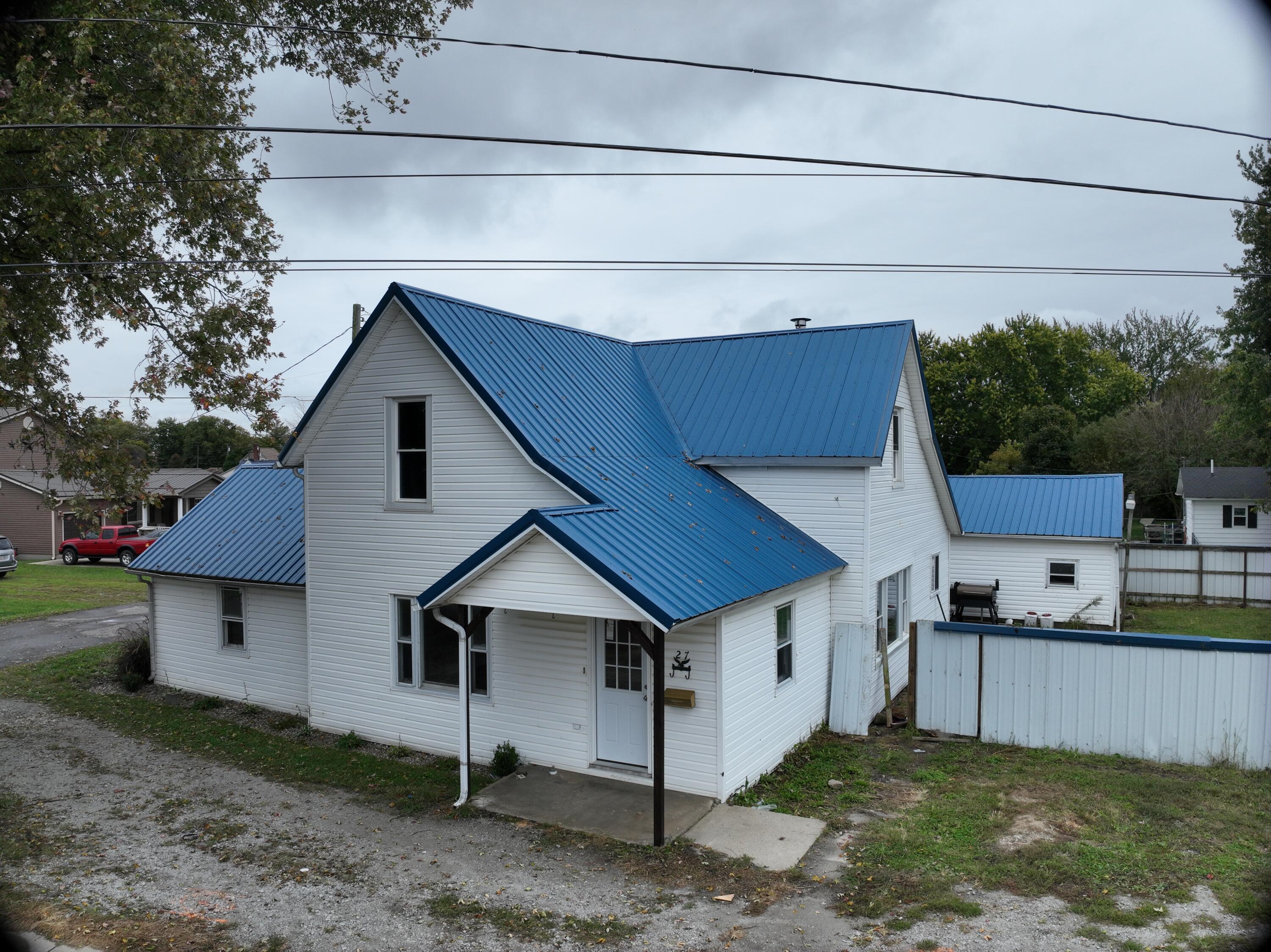 27 E High Street Property Photo 1
