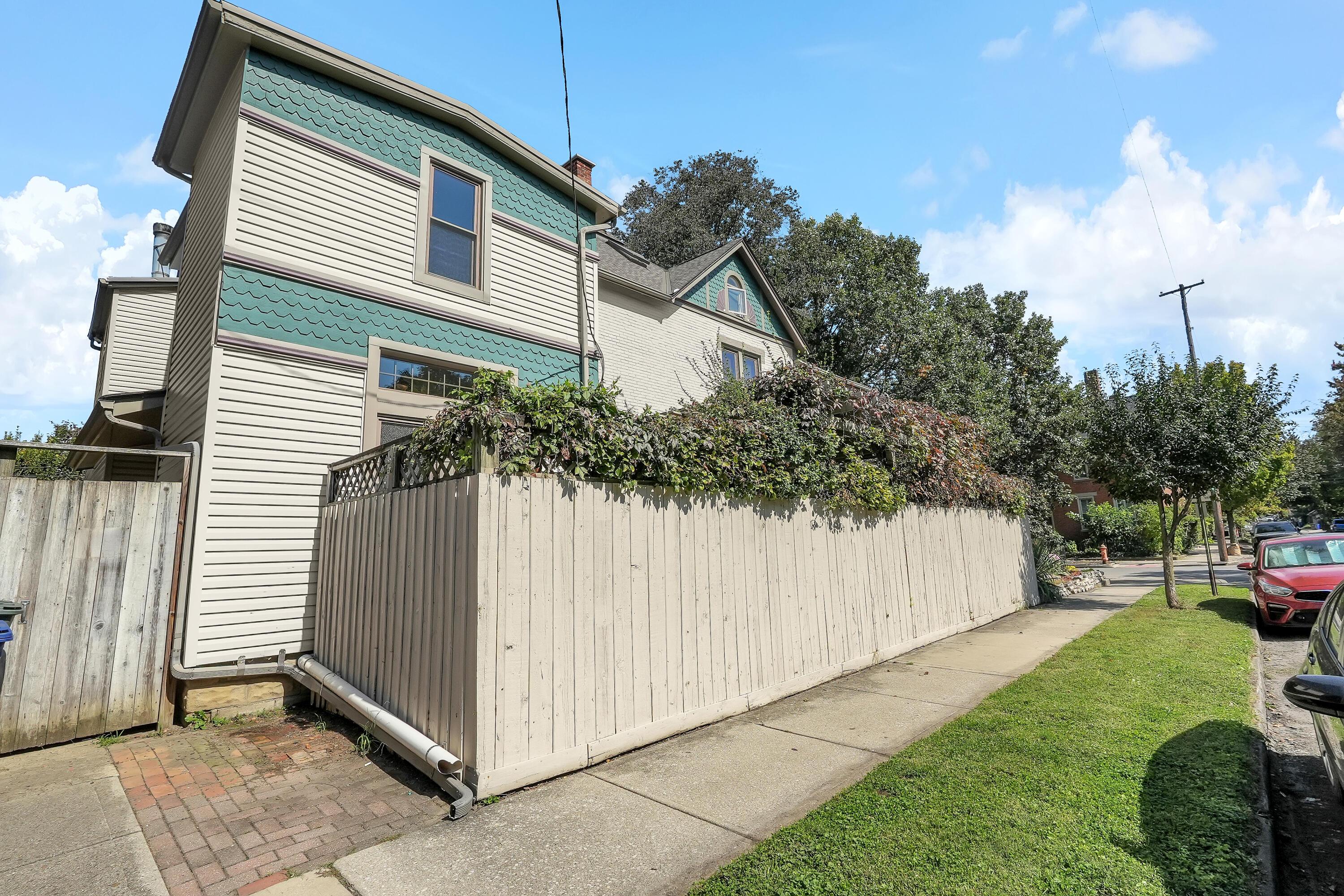 1319 Hunter Avenue Property Photo 50