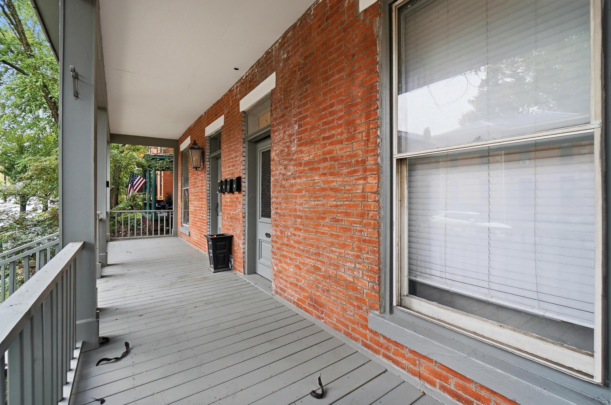 87-89 Warren Street Property Photo 3