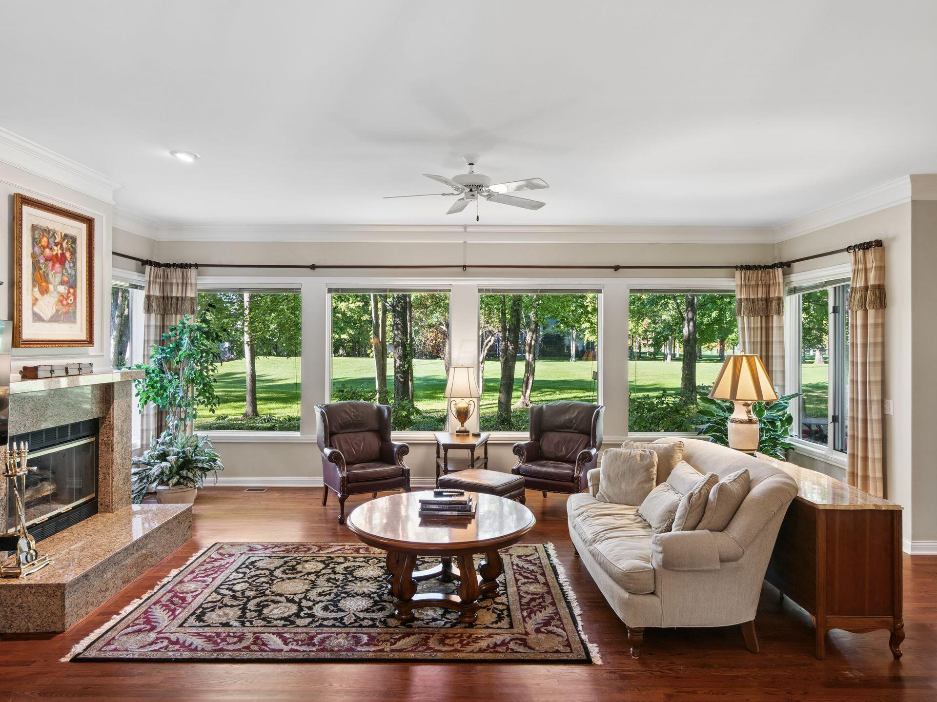10541 Wellington Boulevard Property Photo 13