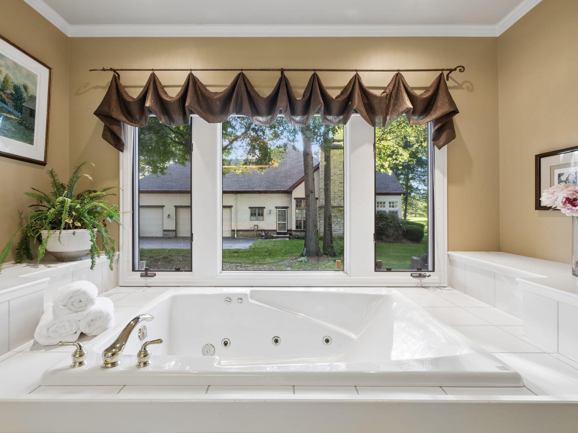 10541 Wellington Boulevard Property Photo 41