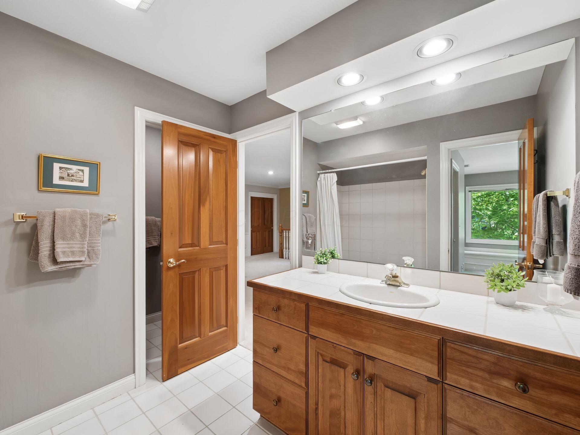 10541 Wellington Boulevard Property Photo 54