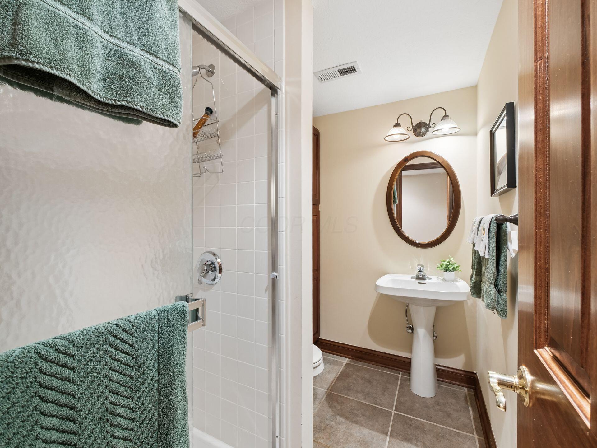 10541 Wellington Boulevard Property Photo 67