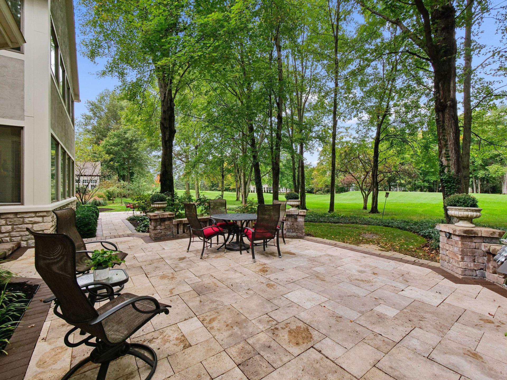 10541 Wellington Boulevard Property Photo 75