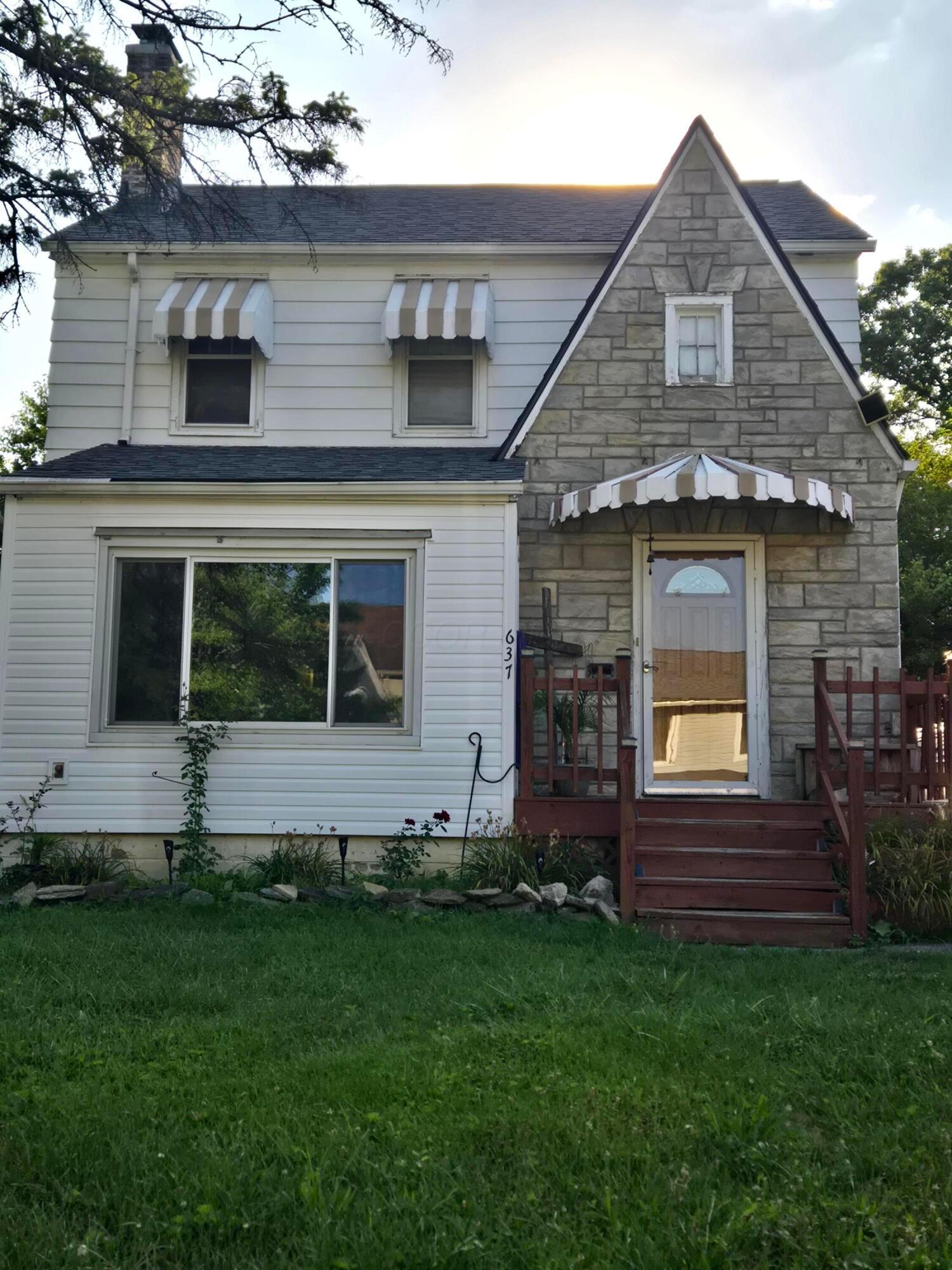 637 S Roys Avenue Property Photo 1