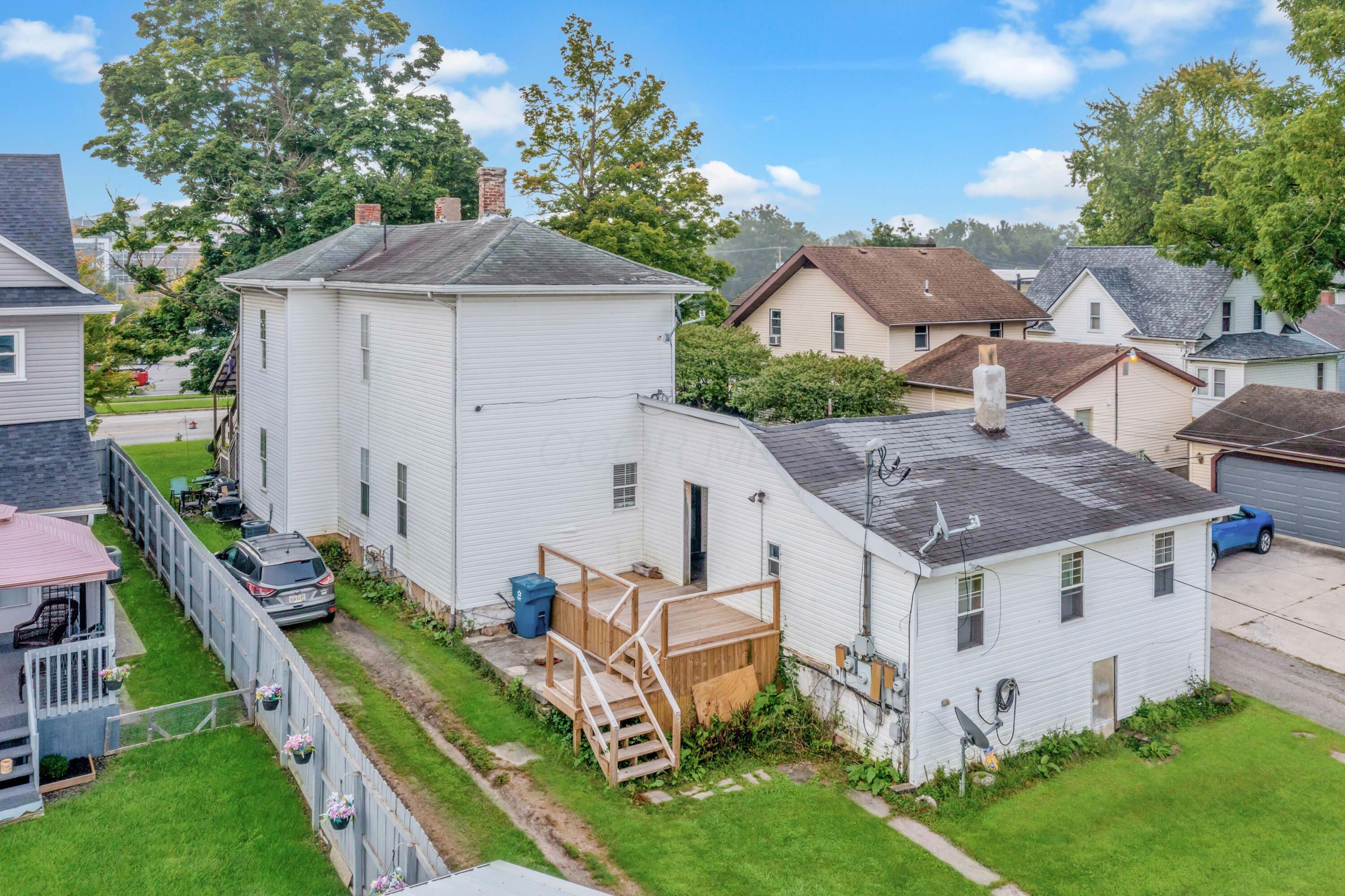 226037758 Property Photo 10