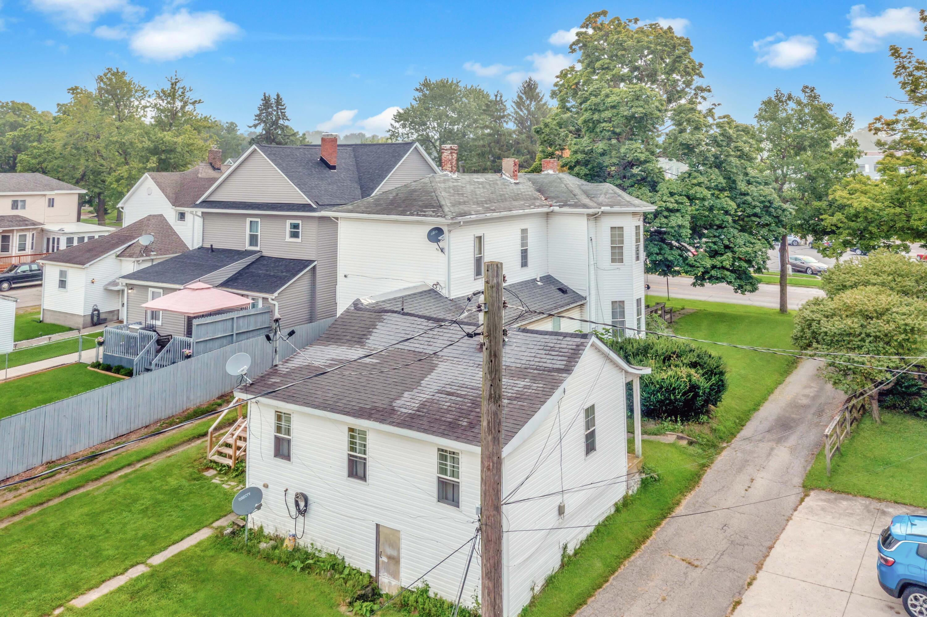 226037758 Property Photo 11