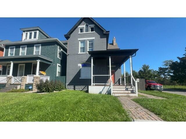 554 Oakwood Avenue Property Photo 1