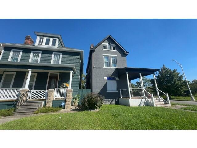 554 Oakwood Avenue Property Photo 2