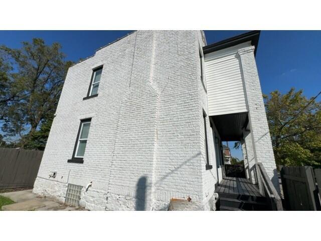 554 Oakwood Avenue Property Photo 5