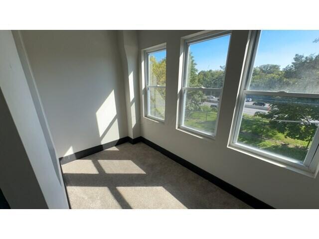 554 Oakwood Avenue Property Photo 24