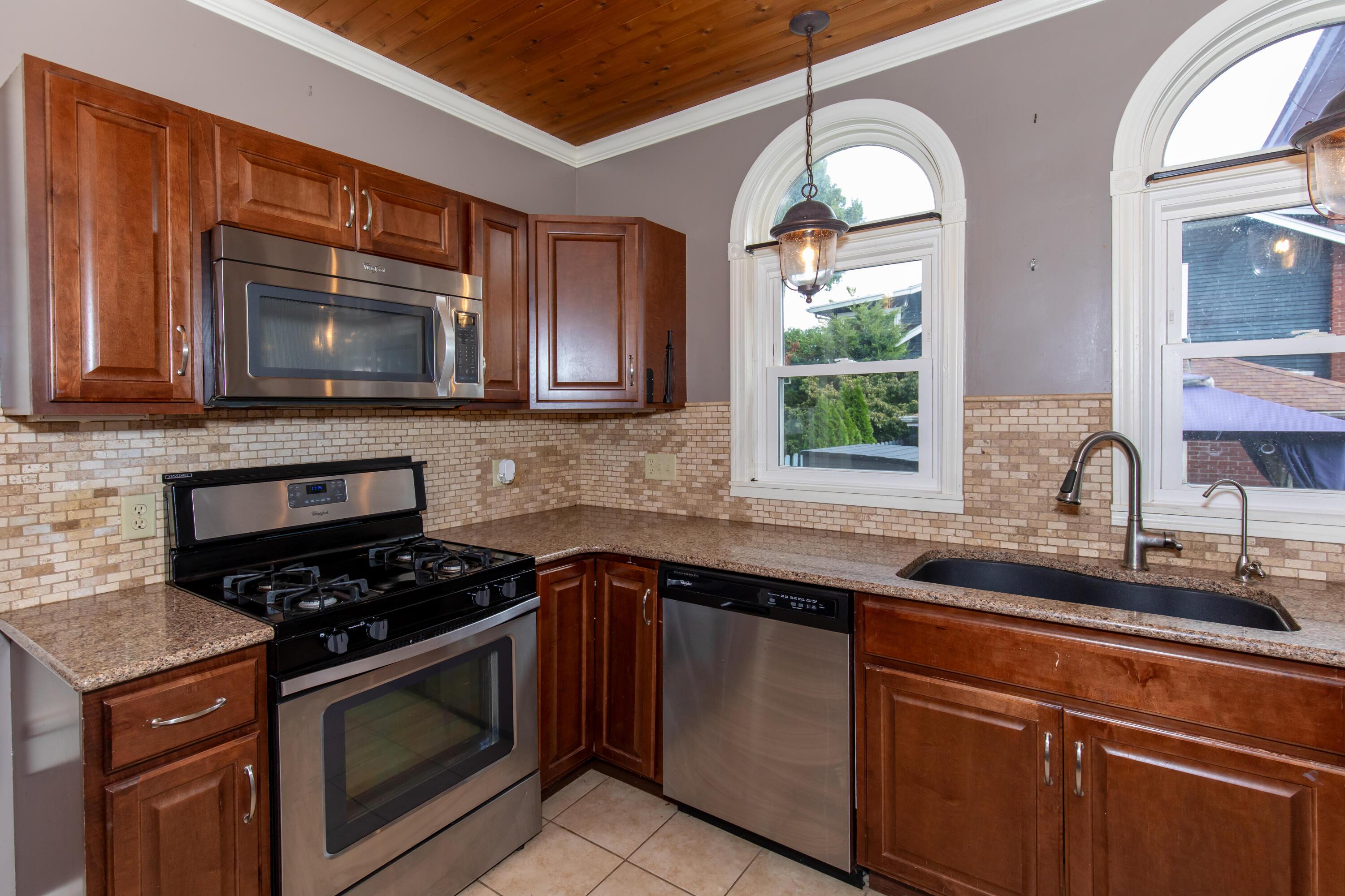 1134 Columbus Avenue Property Photo 21