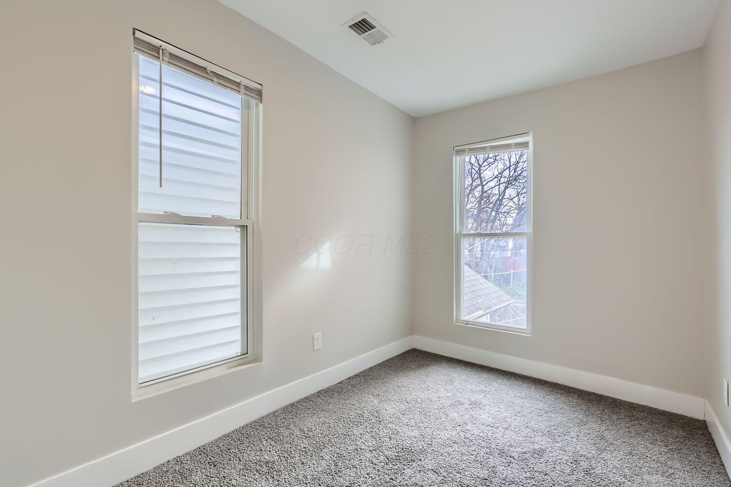 436-438 S Champion Avenue Property Photo 13