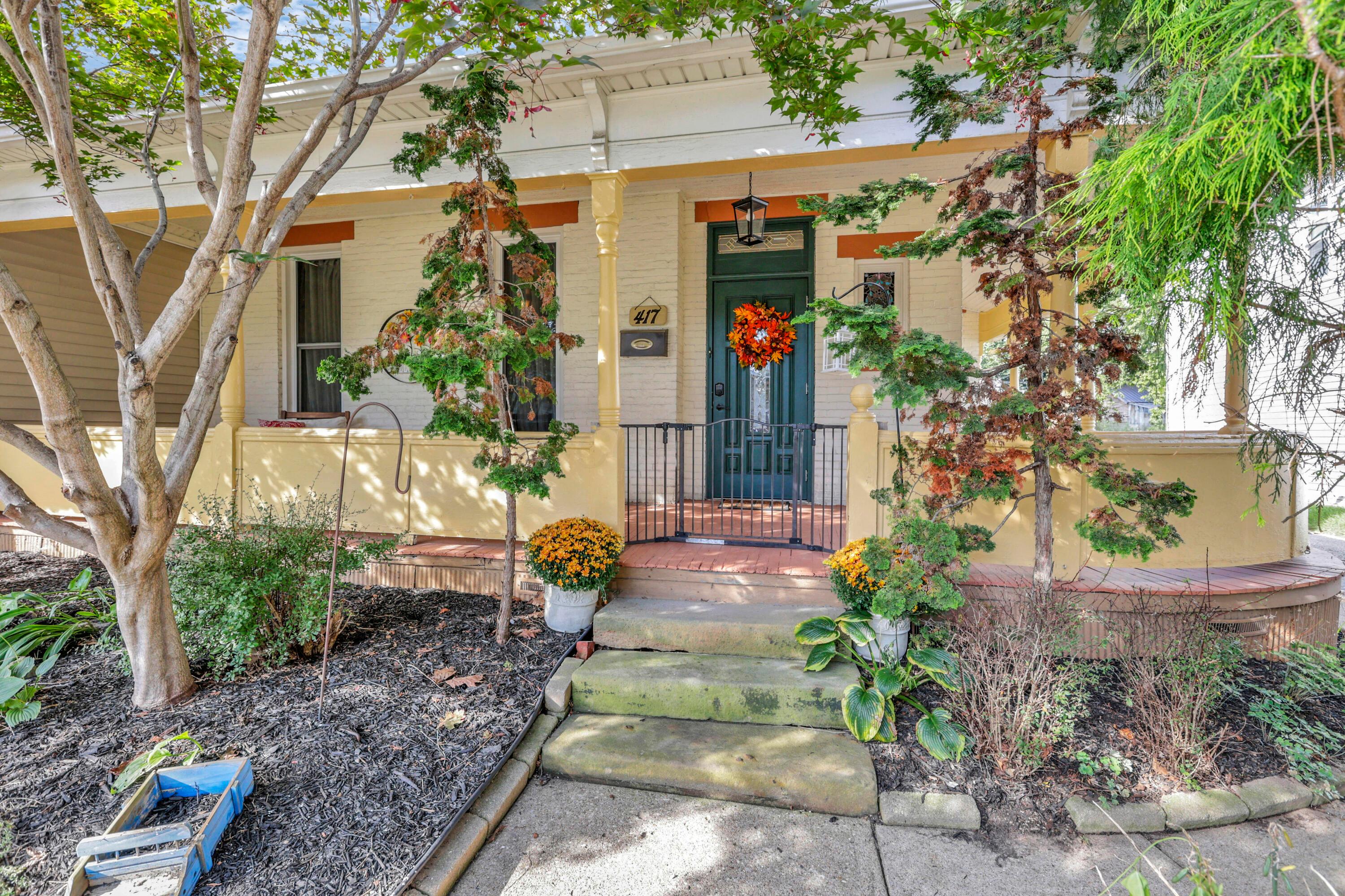417 E Chestnut Street, 415 And 417 Property Photo 1
