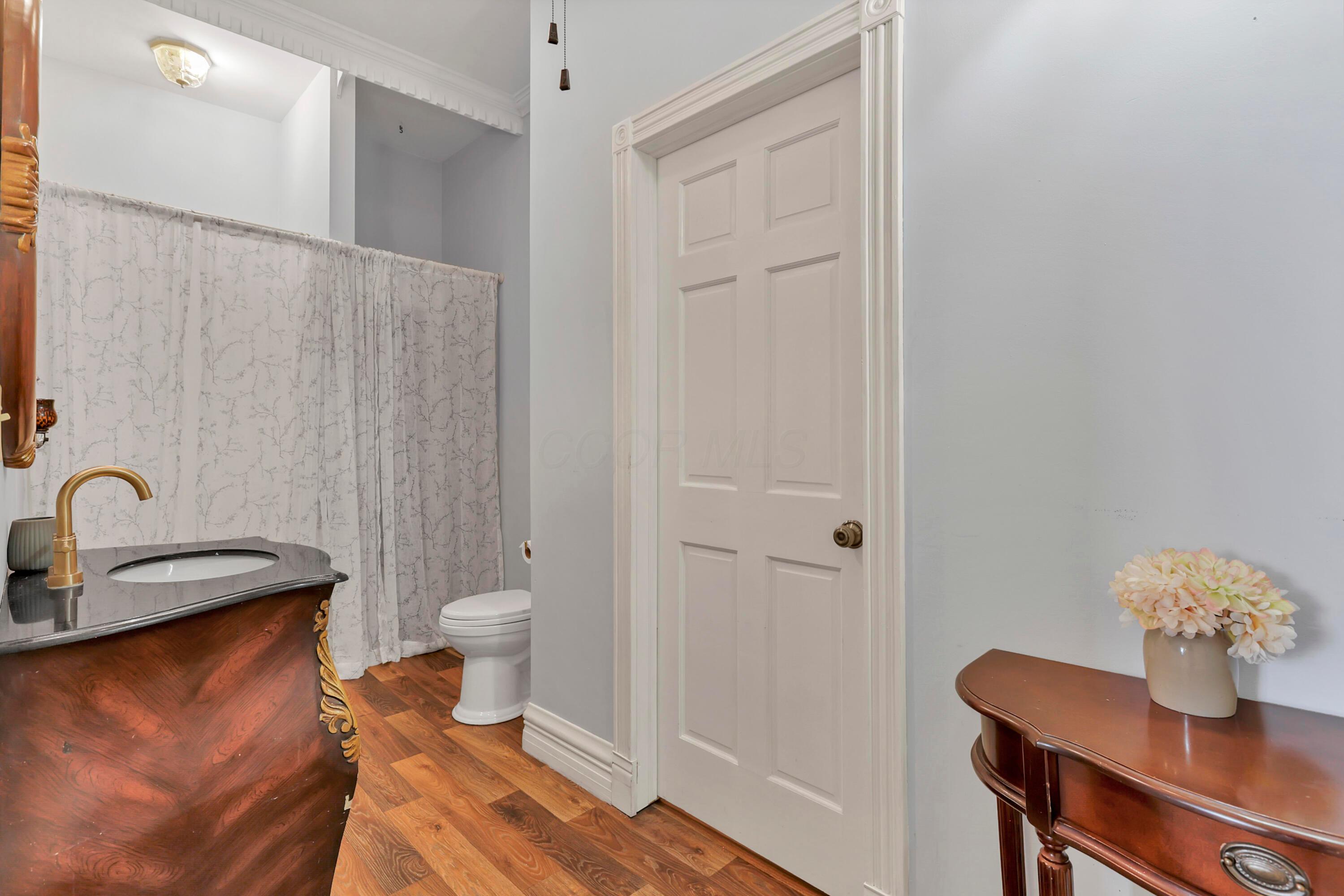 417 E Chestnut Street, 415 And 417 Property Photo 15