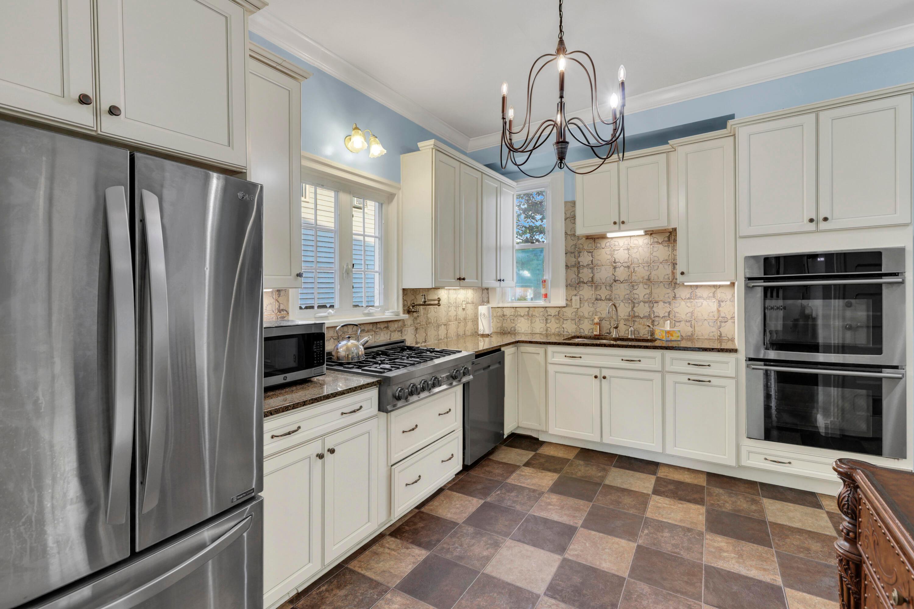 417 E Chestnut Street, 415 And 417 Property Photo 18
