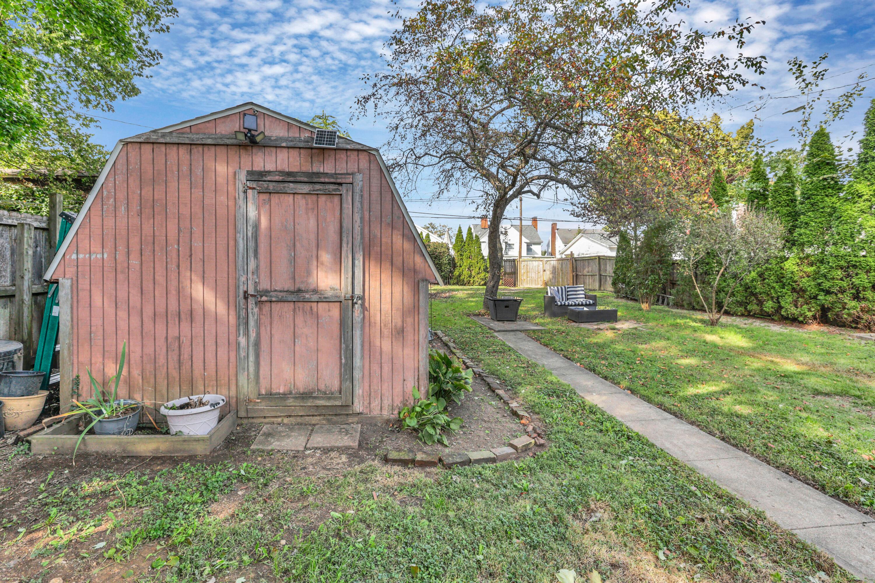 417 E Chestnut Street, 415 And 417 Property Photo 44