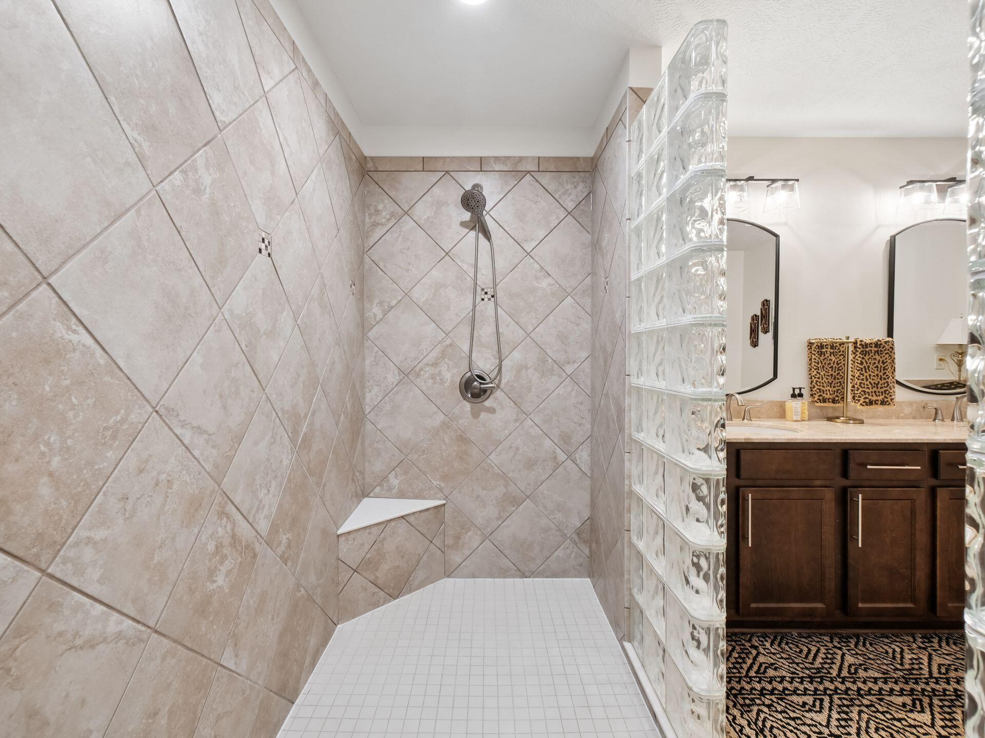 6727 Winemack Loop Property Photo 45