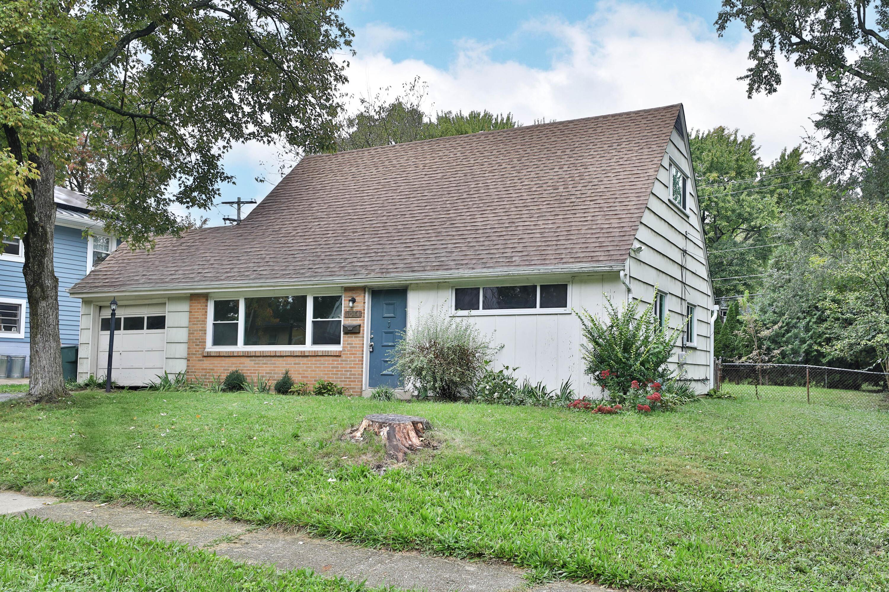 1044 Caniff Road Property Photo 1