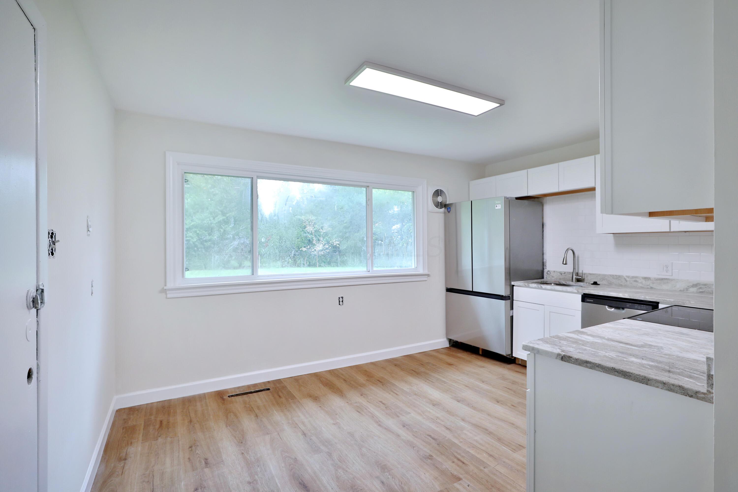 1044 Caniff Road Property Photo 8