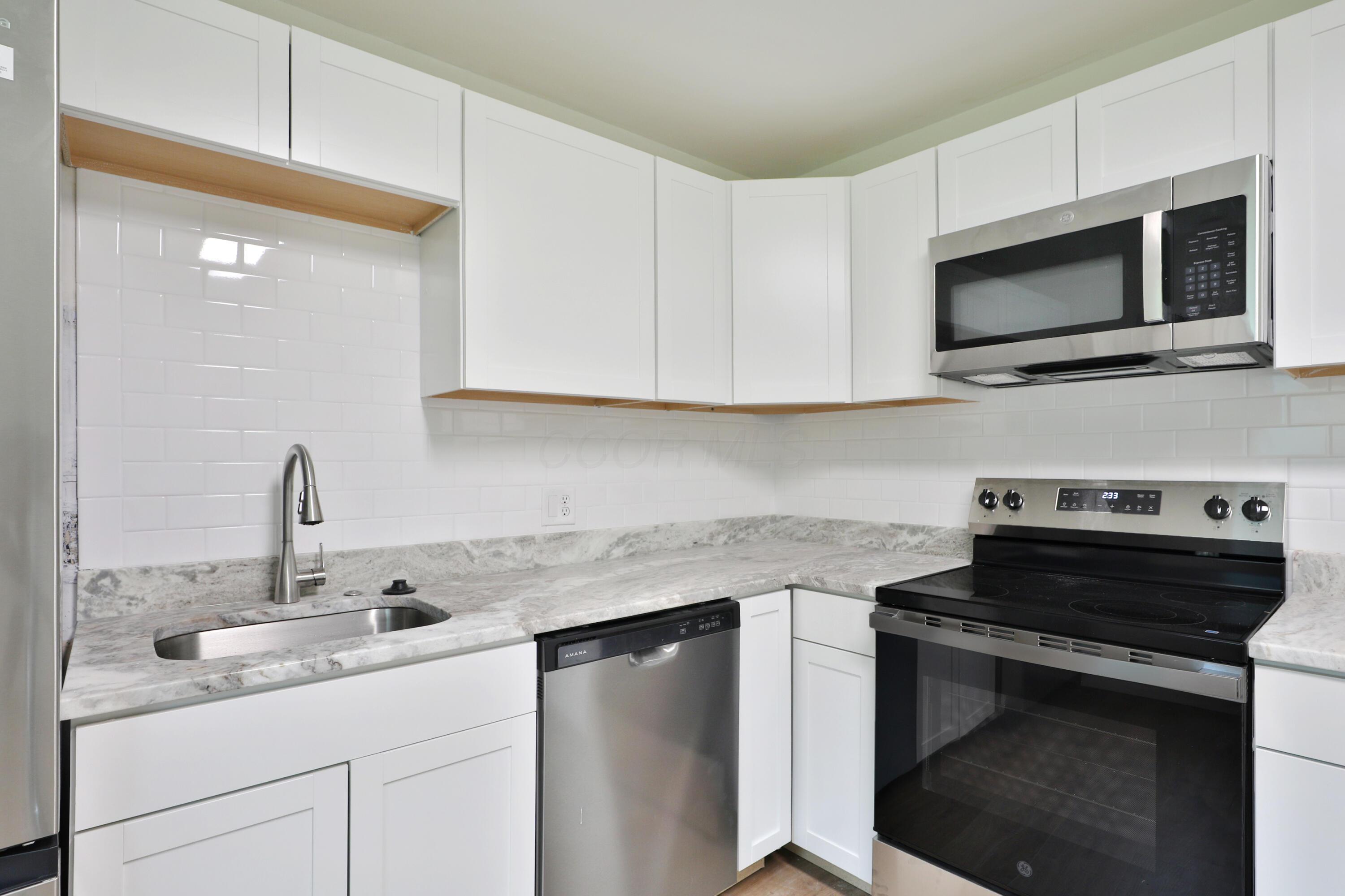 1044 Caniff Road Property Photo 10